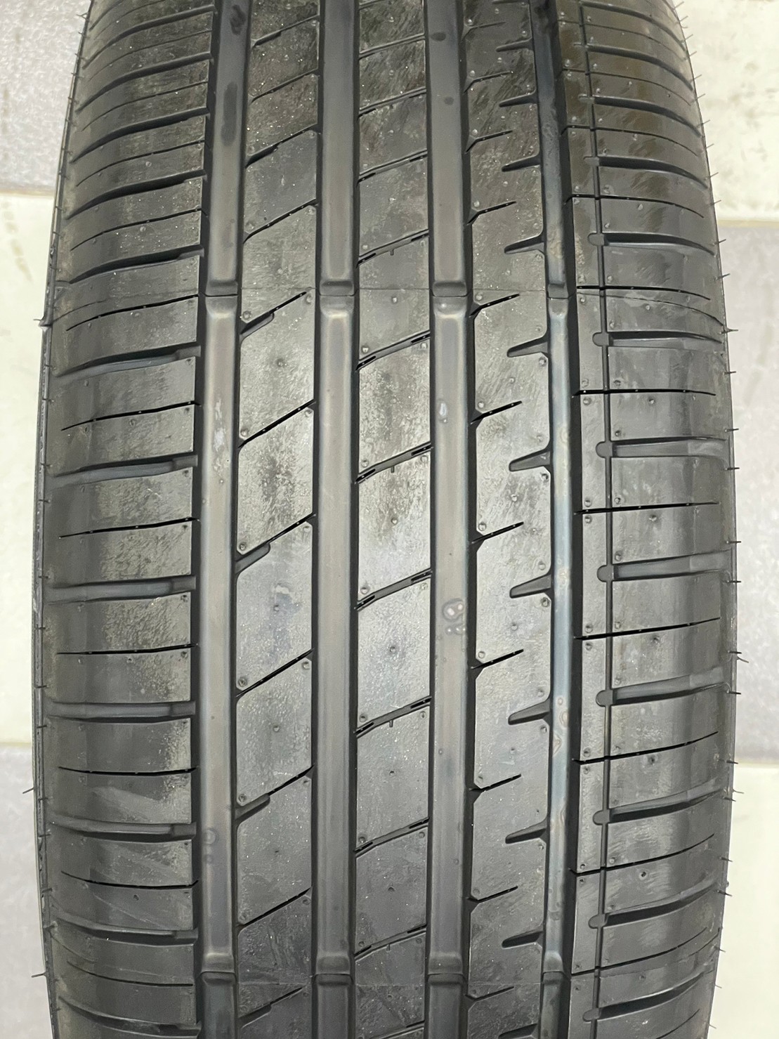 🔥🔥PROMOTION🔥🔥 ยางใหม่FIRENZA ST01A 225/55R17 ยางใหม่ปี2023 (4เส้น)