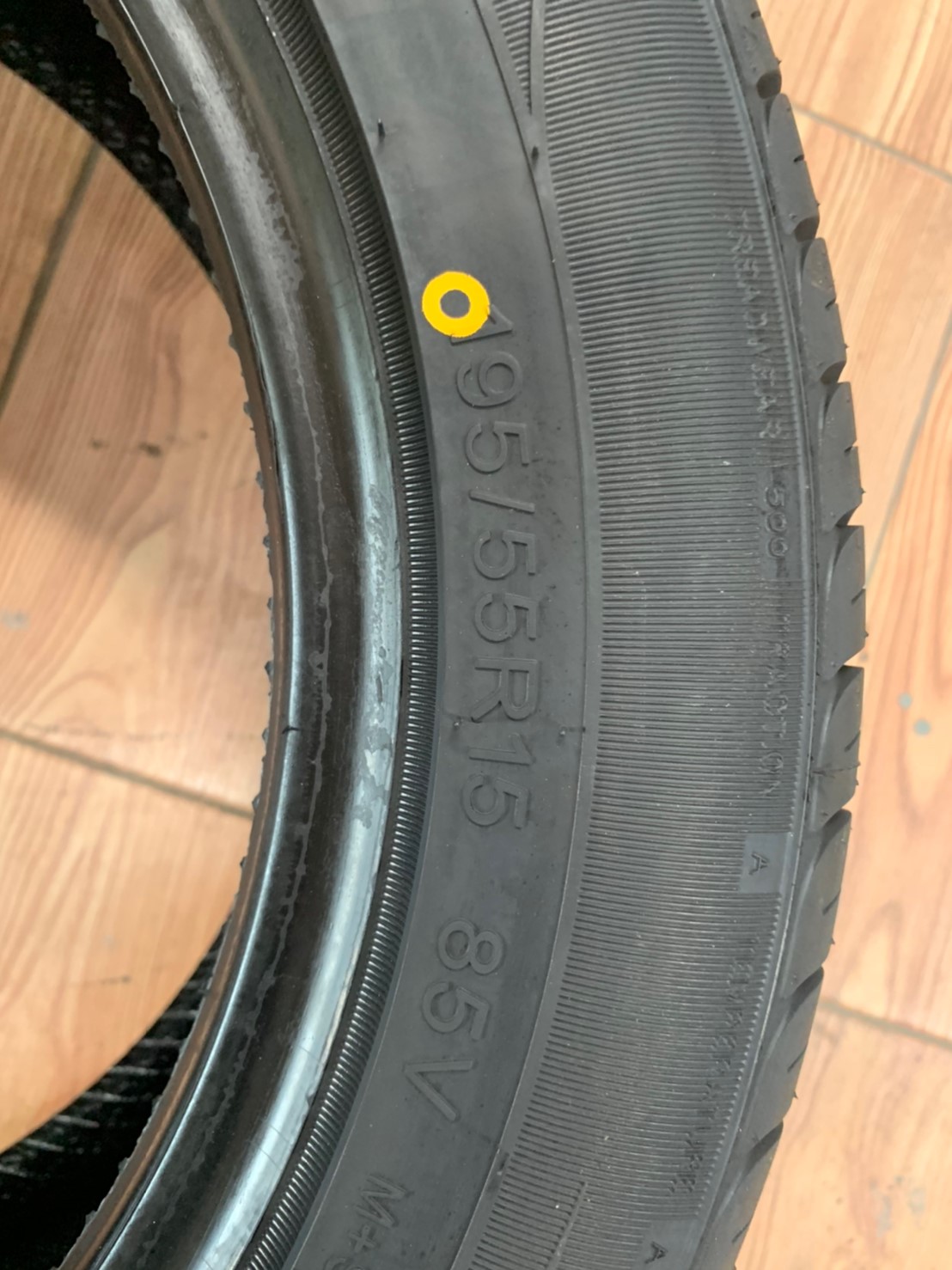 195/55R15 Deestone R702 ยางใหม่ปี2020 ยางลายสปอร์ต ยางไทยคุณภาพดี ติดตั้งฟรี