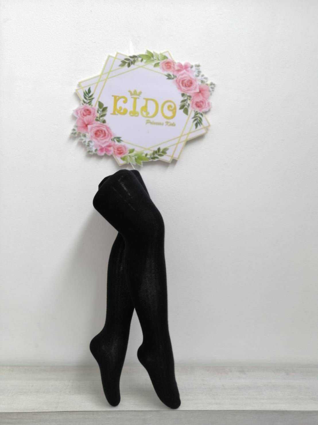 ถุงน่องเด็ก(หน้าร้านอยู่รัชดา)LTK008 สีดำ เนื้อผ้าฉลุลายเป็นลายตรง