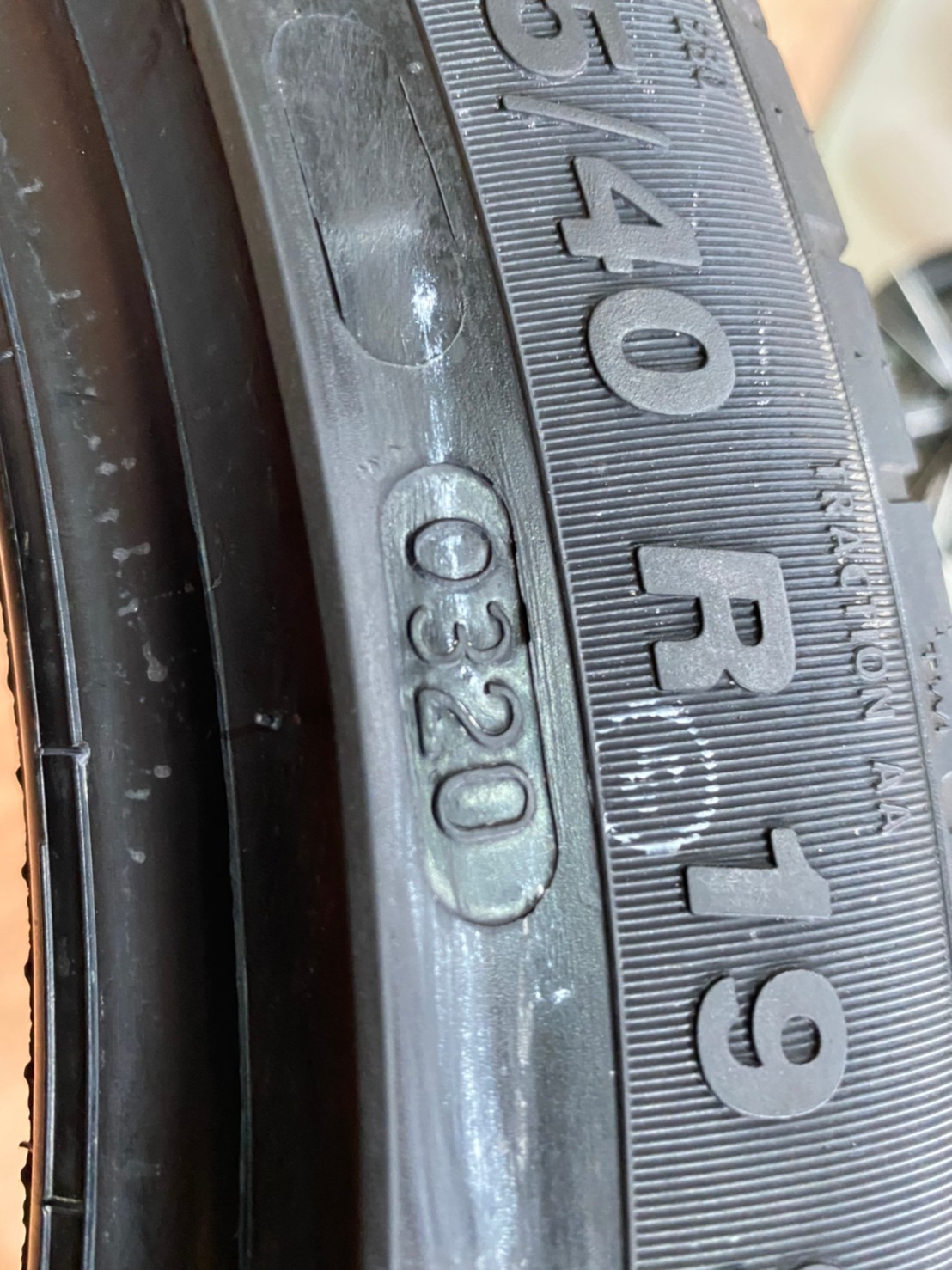 Apollo 245/40R19 Aspire4G ยางใหม่ปี2020 จัดส่งฟรีทั่วประเทศ พร้อมติดตั้งที่ร้านฟรี