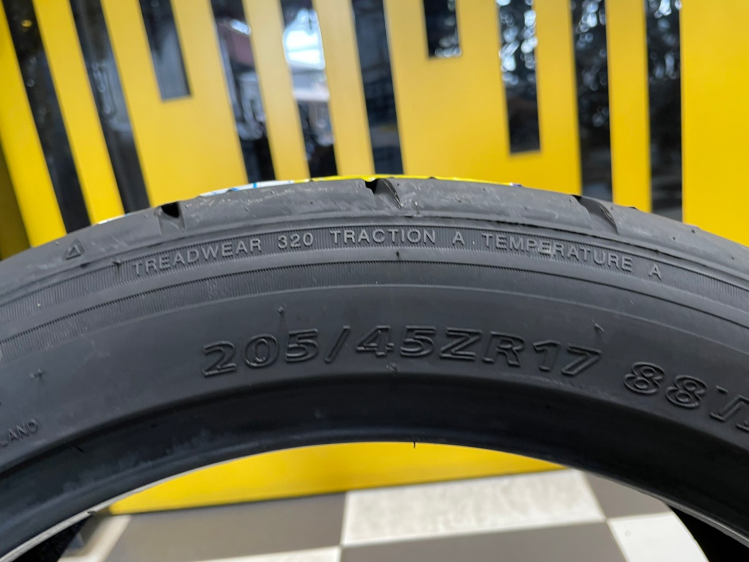 ยางลายซิ่ง 🔥🔥🔥#Landsail #RS009 205/45R17 ยางใหม่ปี2023 (4เส้น)