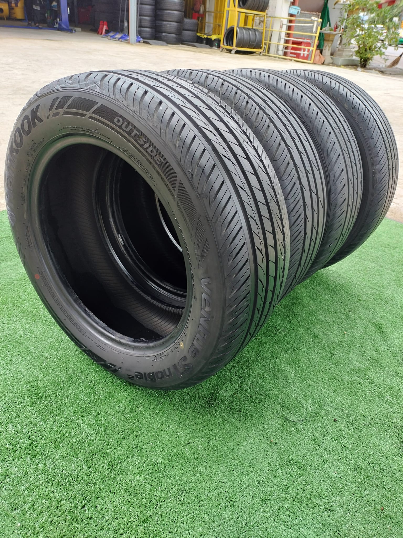 ยางมือ2 สภาพดี ขอบ16"ยี่ห้อ HANKOOK S1 215/55R16