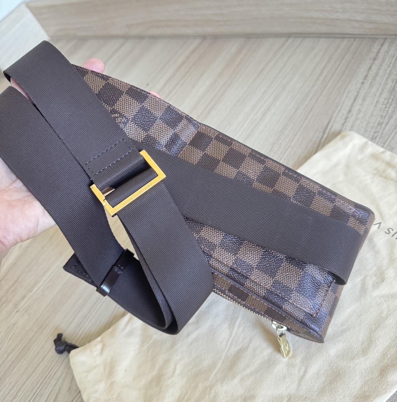 กระเป๋าคาดอกlouis vuitton Geronimos ปี13 รุ่นใหม่สายยาว ซับน้ำตาล