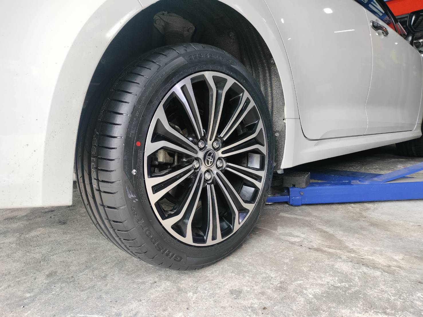 🚘#TOYOTA_ALTIS เปลี่ยนยาง 🛞 #GITI_SportS2_225/45R17