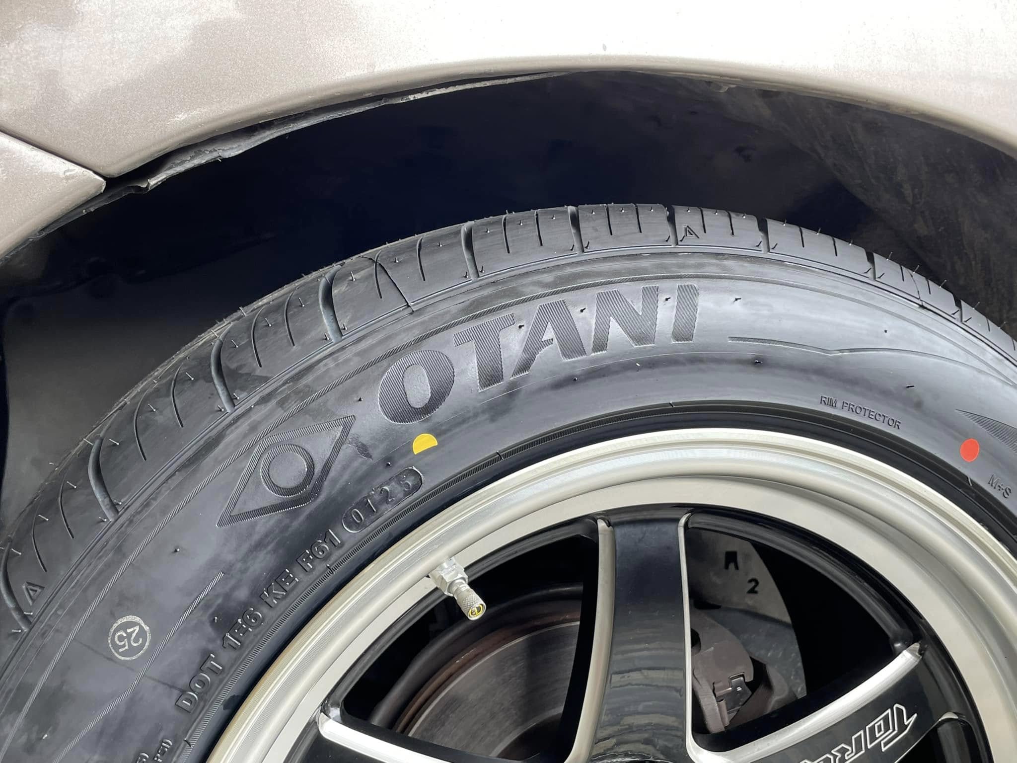 🚘 #TOYOTA_VIGO🛞 #OTANI #BM1000 255/50R18 #ล้อTORQ_D1S 18X9.518X10.5 ET+25 5X114.3 #บริการตั้งศูนย์ล้อ