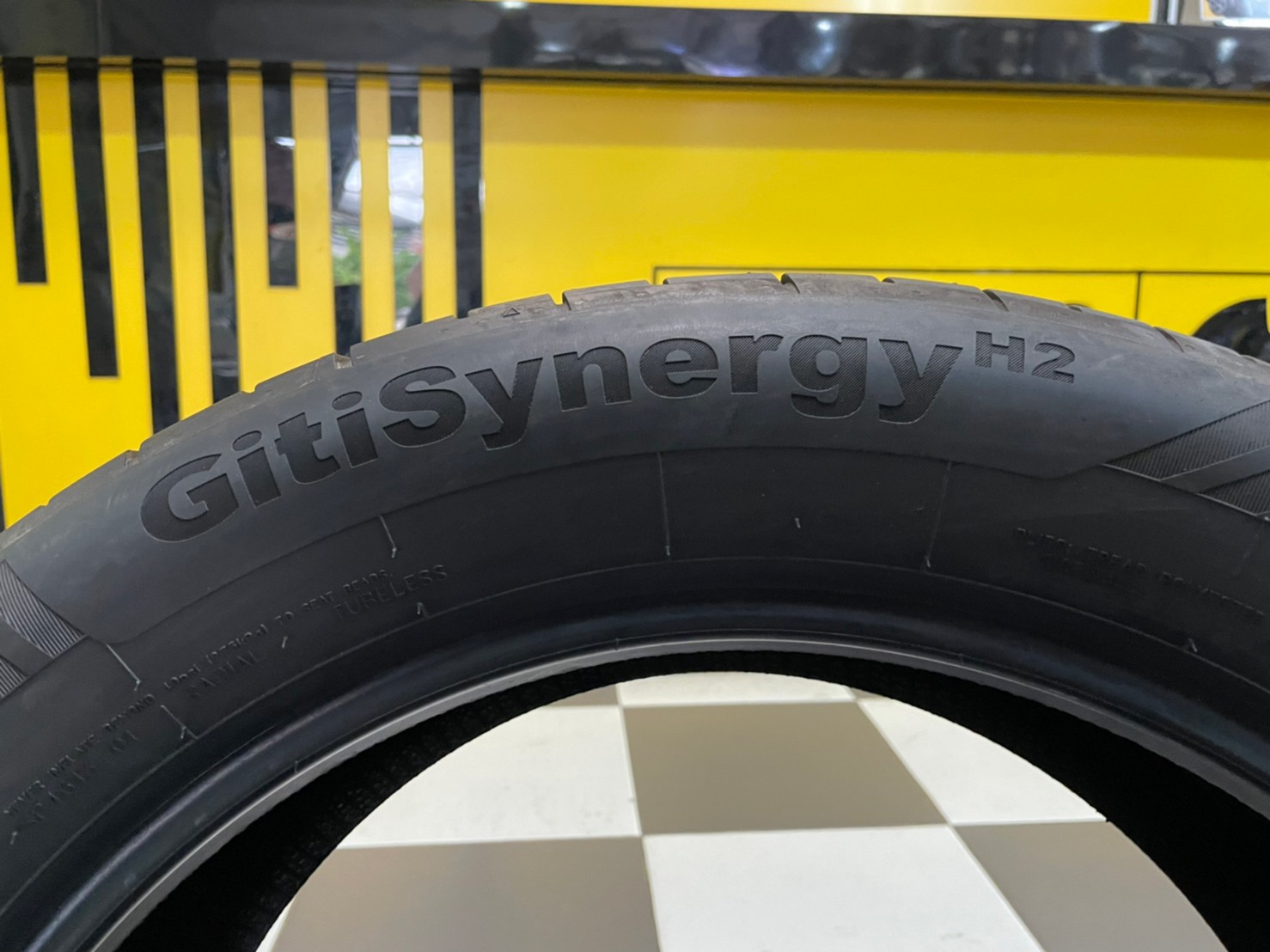 GITI Synergy H2 225/50R18 ยางใหม่ปี2022 ราคาโปรโมชั่นพิเศษ พร้อมติดตั้งฟรี