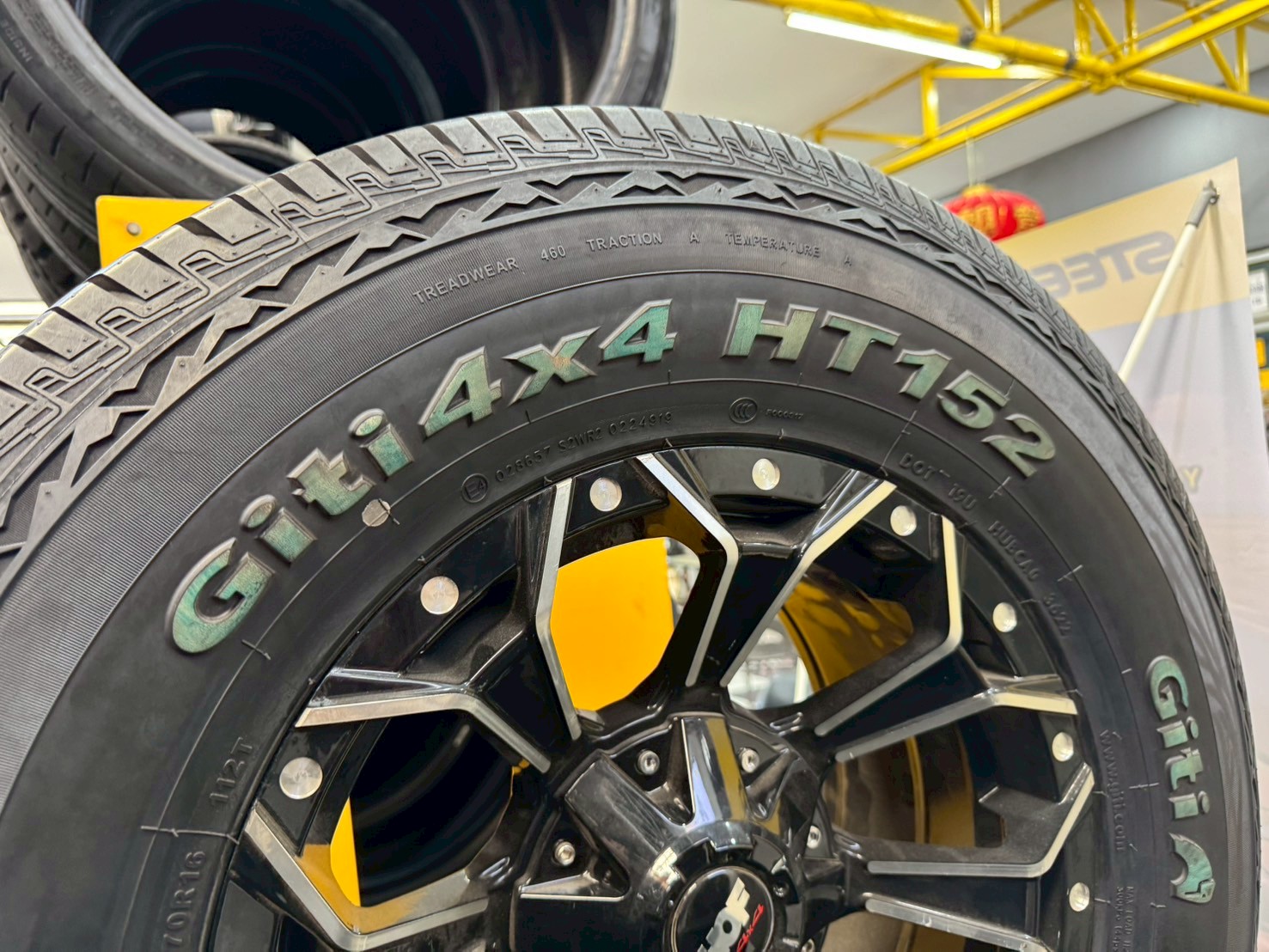 ล้อแม็กซ์ใหม่ขอบ16 ลายออฟโรด 6รู139 ลายดอกไม้ สีดำขอบมิลลิ่งเงิน