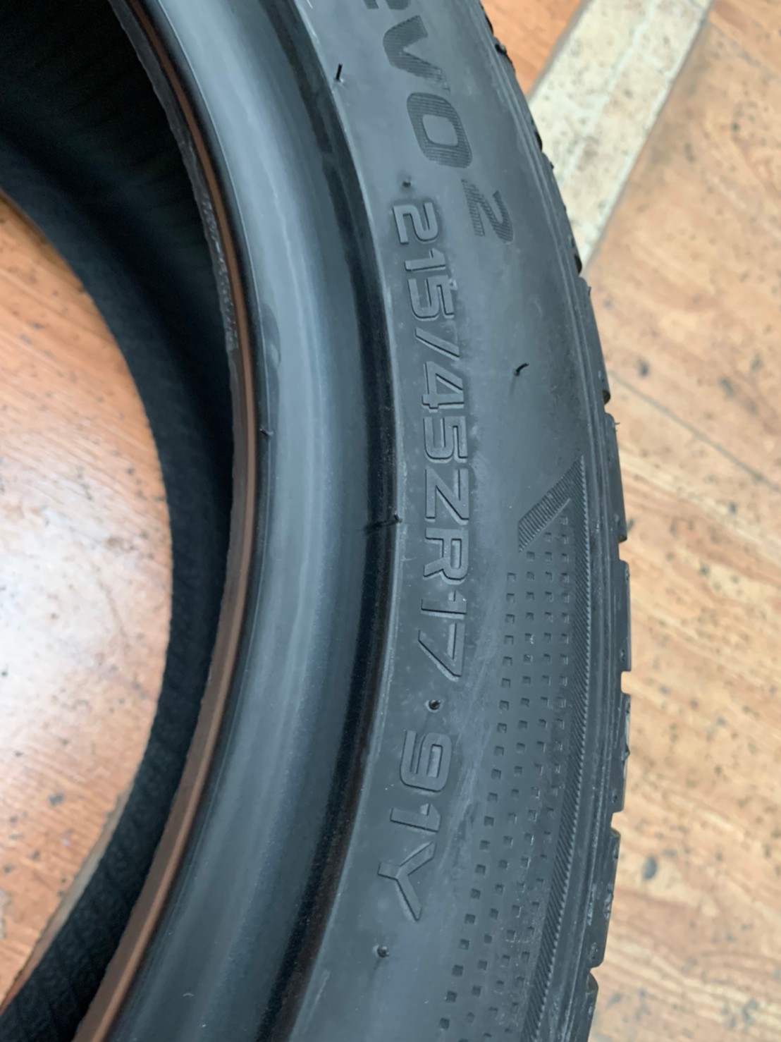 Hankook Ventus V12 215/45R17 ยางสปอร์ต นุ่มเงียบ