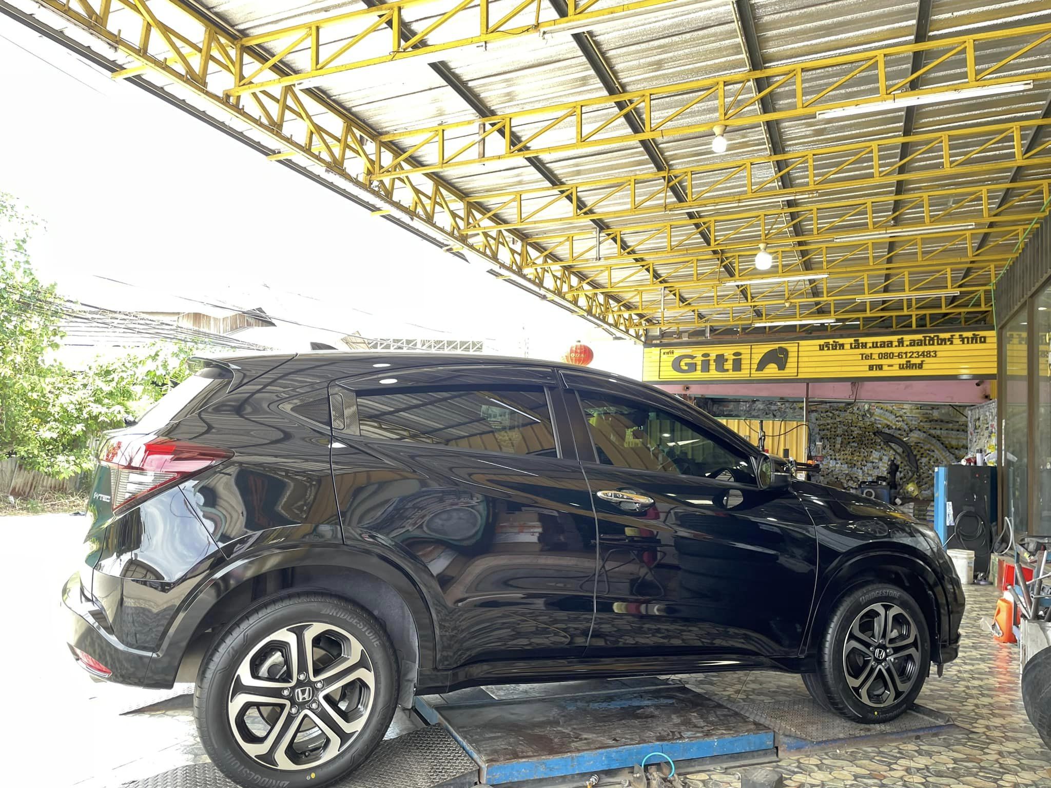 HONDA_HR-V #เปลี่ยนยาง 🛞🐘#BRIDGESTONE_ALENZ001_215/55R17