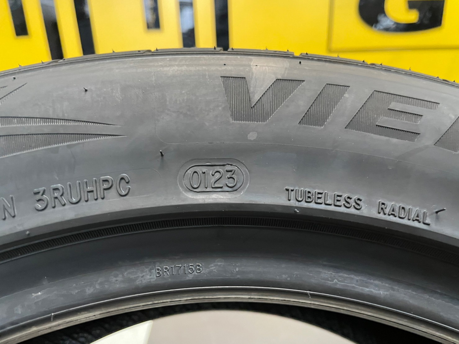 ยางใหม่AUSTONE SP702 215/55R17 ยางผลิตไทย คุ้มค่ารับประกันบาดบวมเบียดตำ365วันเคลมฟรี ยางใหม่ปี2023