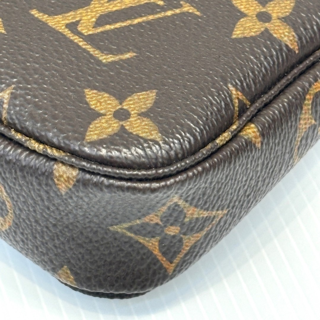 กระเป๋าLv mini pochette มือสอง