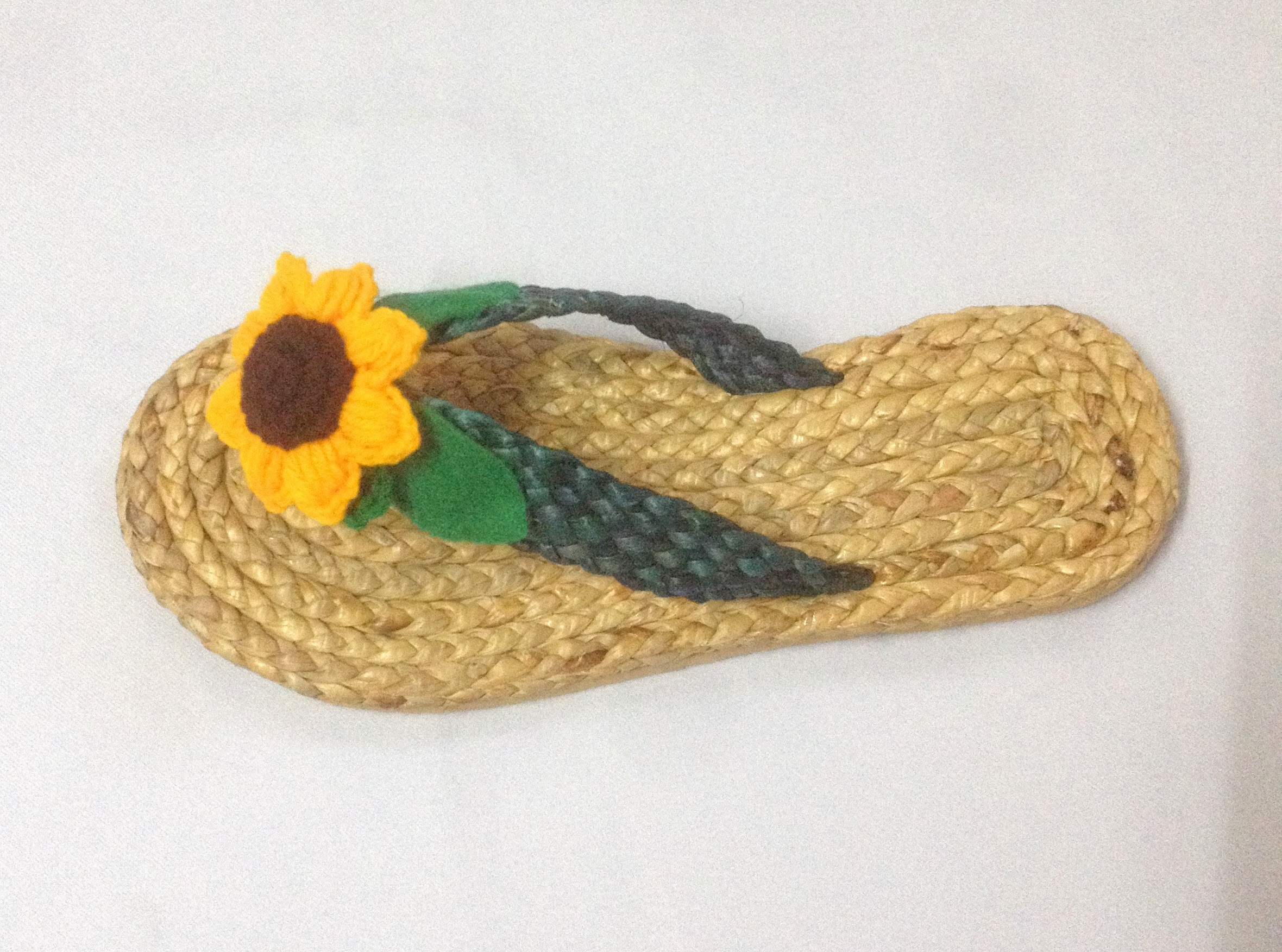 BSS413W : รองเท้าแตะสาน ตกแต่งโครเชต์ ราคาส่ง 1โหล 12 คู่