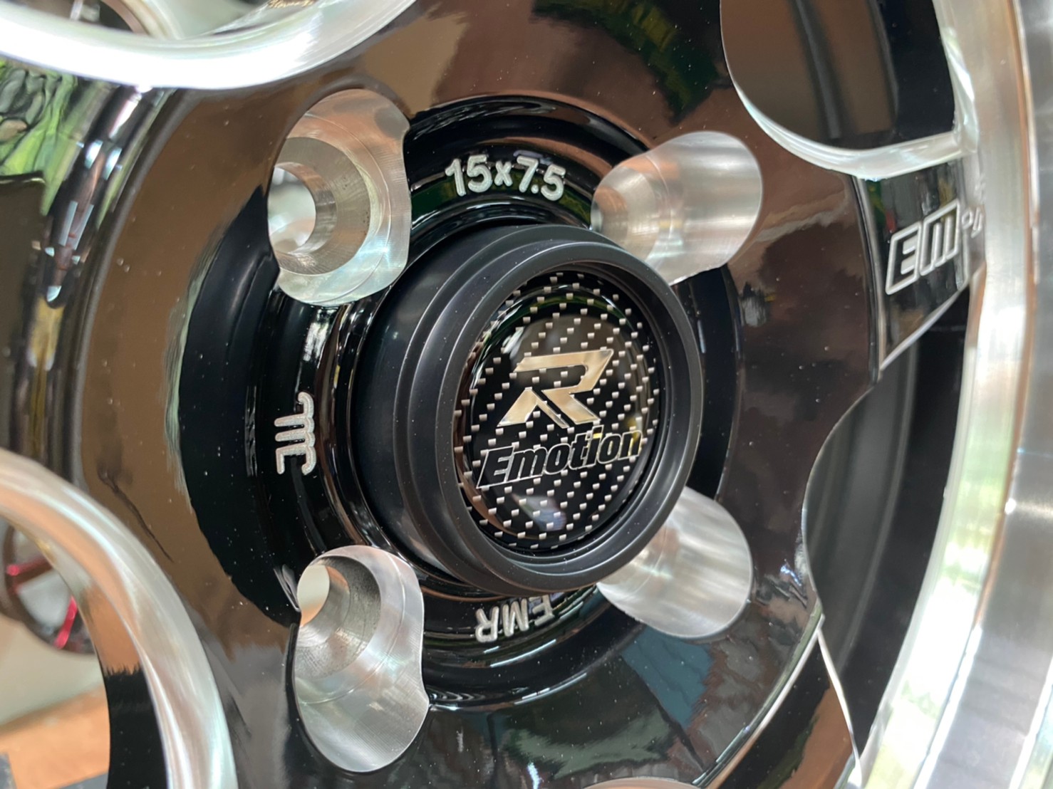 ล้อแม็กซ์ Emotion-R รุ่นW1R ล้อขอบ15 กว้าง7.5 ออฟ35 4รู100 สีดำขอบเงา(BMSP)