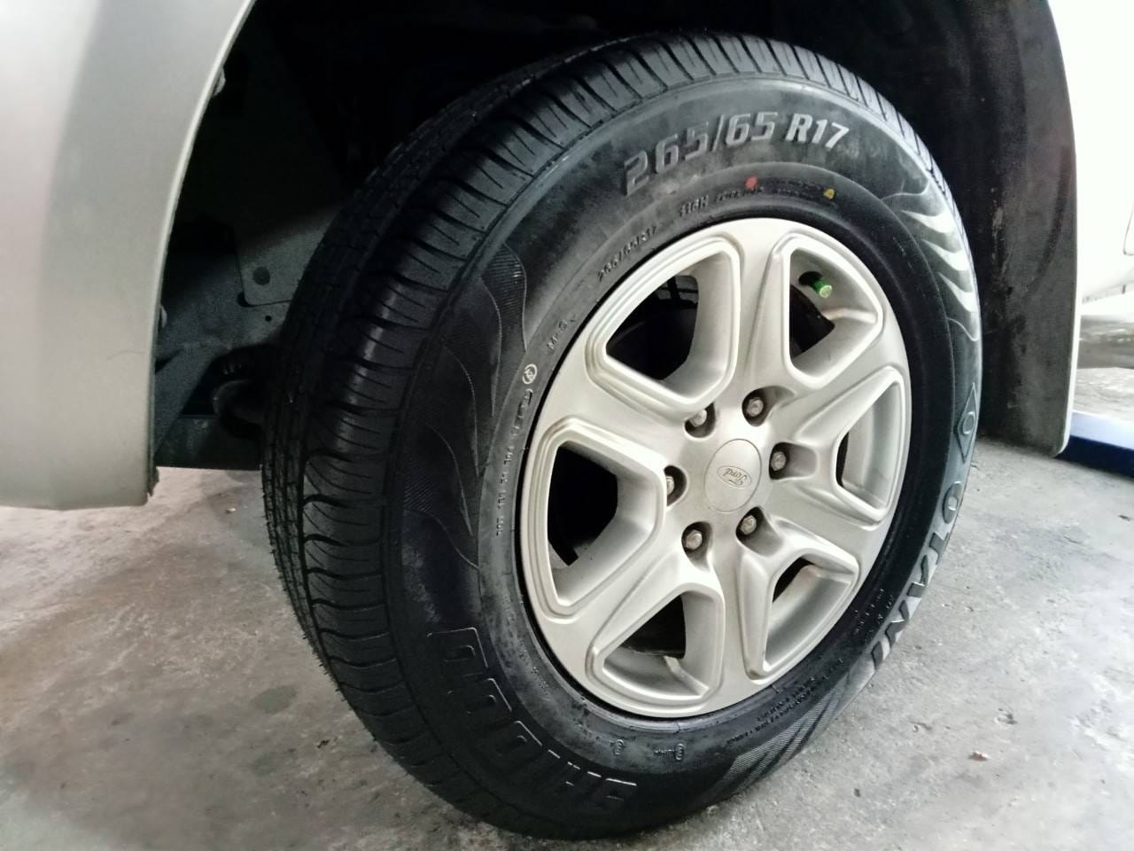 เปลี่ยนยาง🚘 #FORD_RANGER #มั่นใจใช้ยางโอตานิ 🛞 ￼#OTANI #SA1000 265/65R17