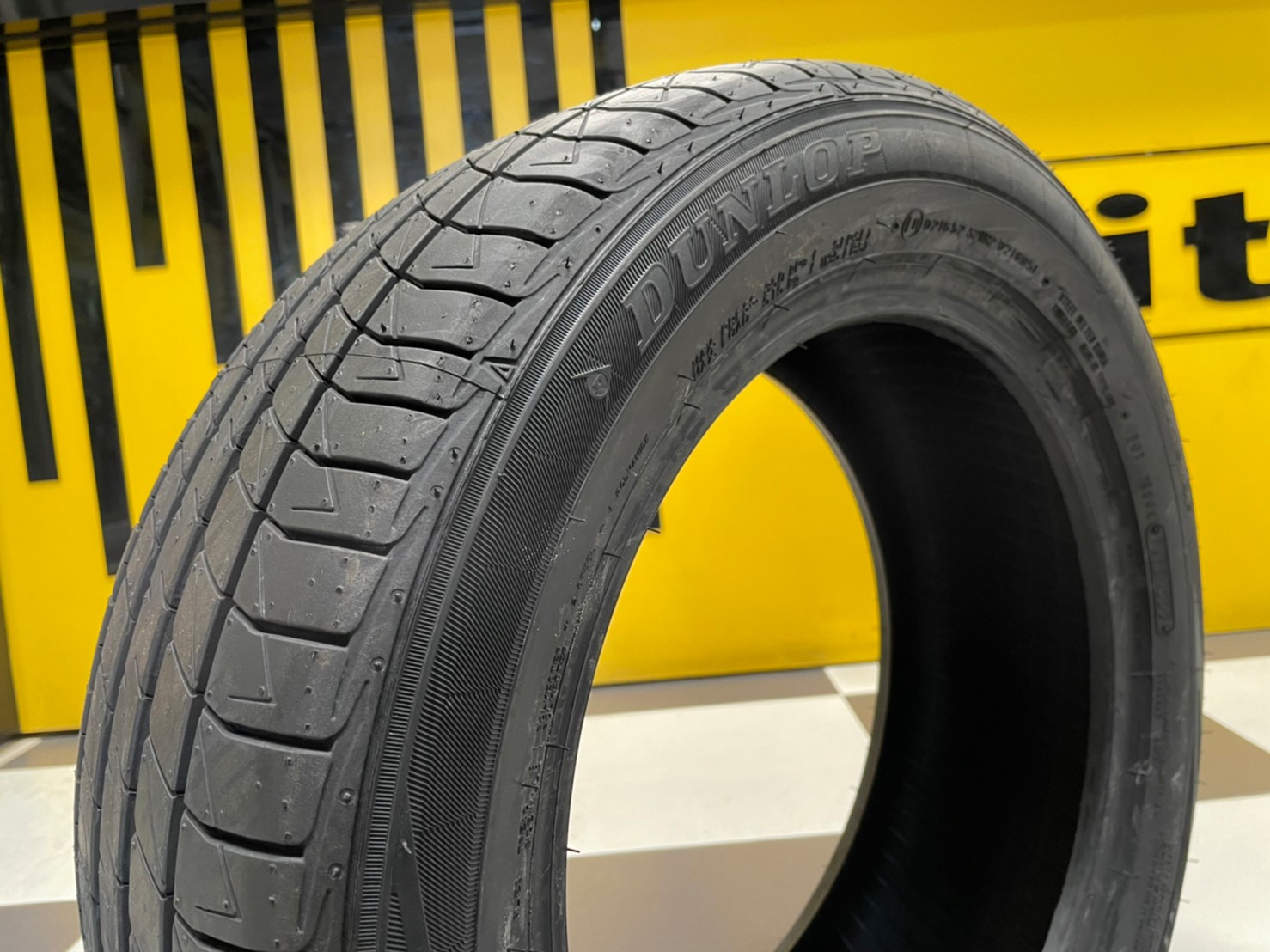 ยางใหม่ DUNLOP LM705 195/55R15 ยางดันลอป ยางไทย ปี2022