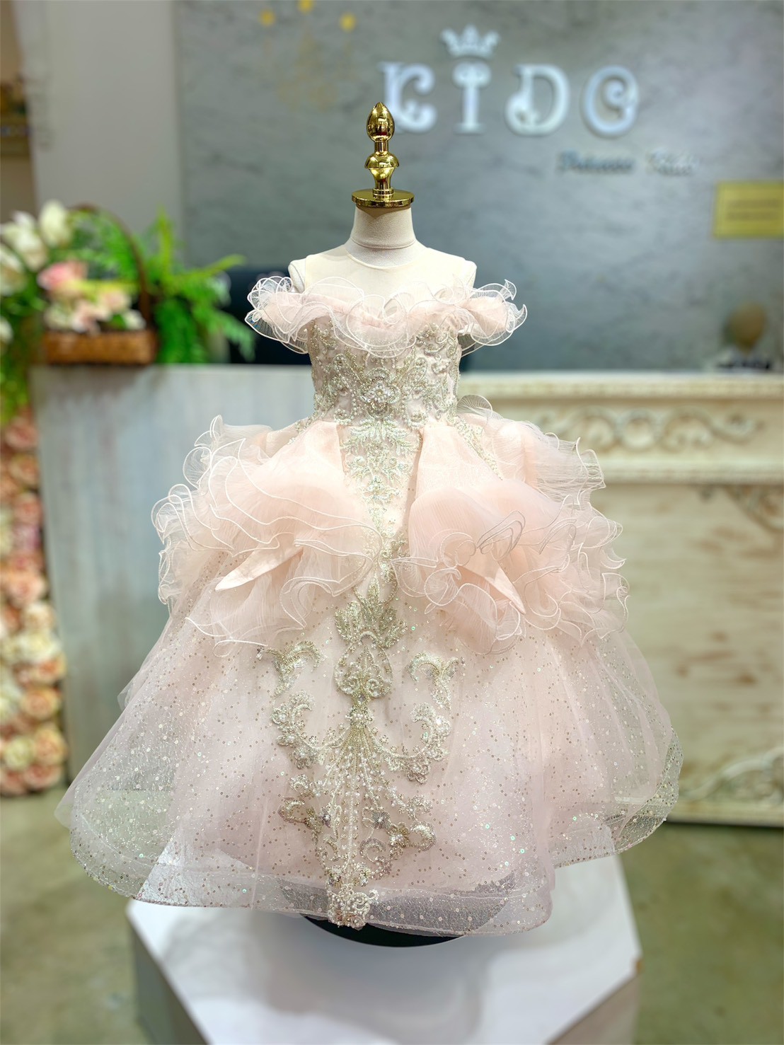 ชุดราตรีเด็ก ชุดเจ้าหญิง ชุดออกงานเด็ก(*หน้าร้านอยู่รัชดา*)W19249 สีโอรส กระโปรงยาว เปิดไหล่