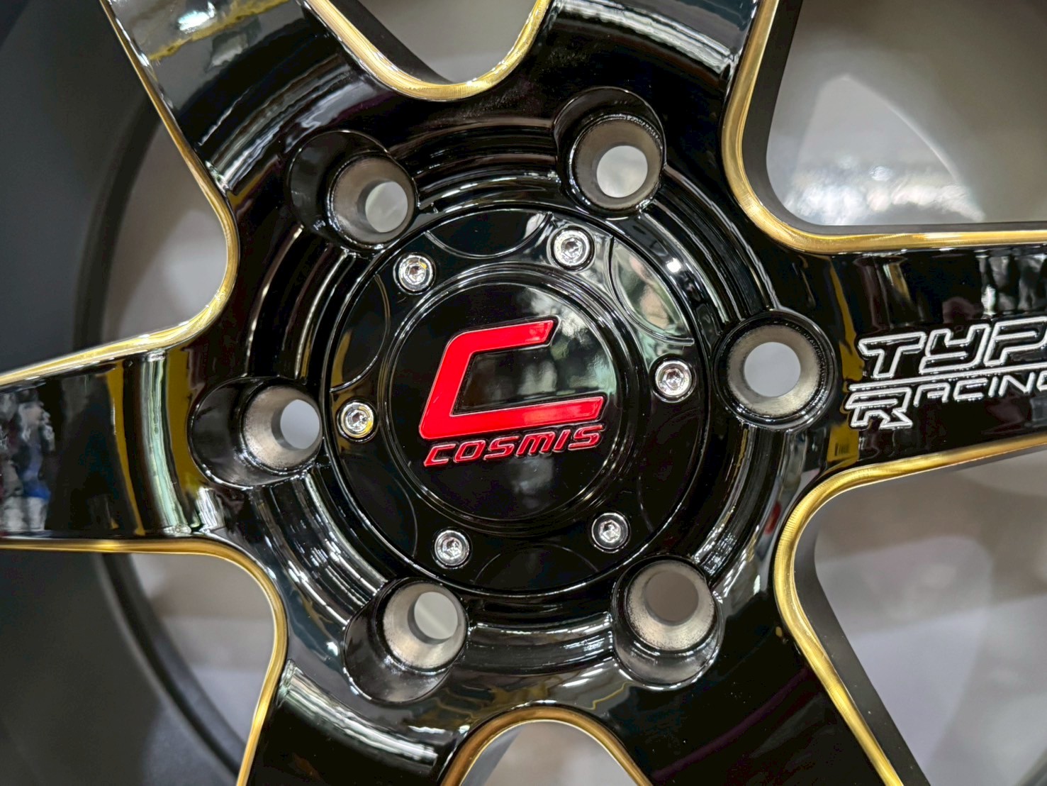 “Cosmis Type G ขอบ 18 9.5 ET22 10.5 ET25 6x139.7 สีดำขอบไดร์ทอง