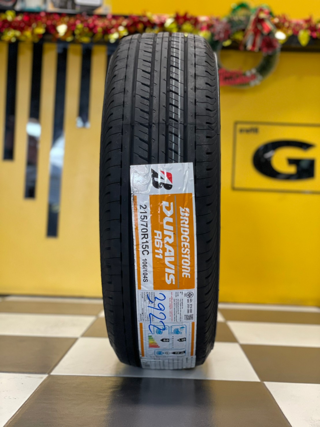 R611 215⁄70R15 DURAVIS BRIDGESTONE Bridgestone Duravis ยาง - ยาง 