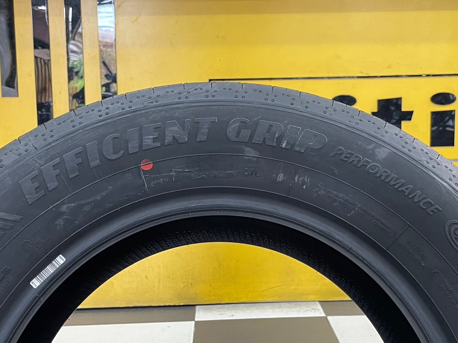 ยางใหม่ Goodyear EfficientGrip Performance 235/65R17 ยางใหม่ปี2024