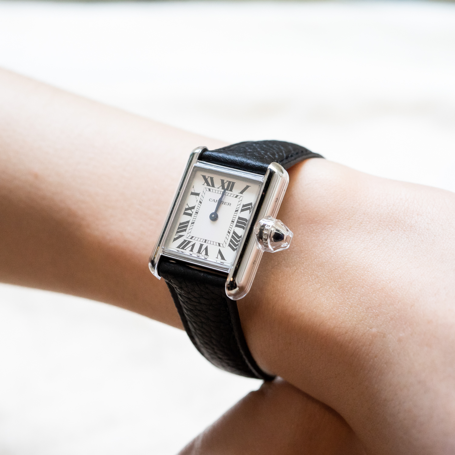 นาฬิกา Cartier Tank Must Watch Small model in Steel, Automatic Movement, Interchangeable Black Grained Calfskin Strap Ref. WSTA0042 (Used) +กล่องและการ์ดไทย2022