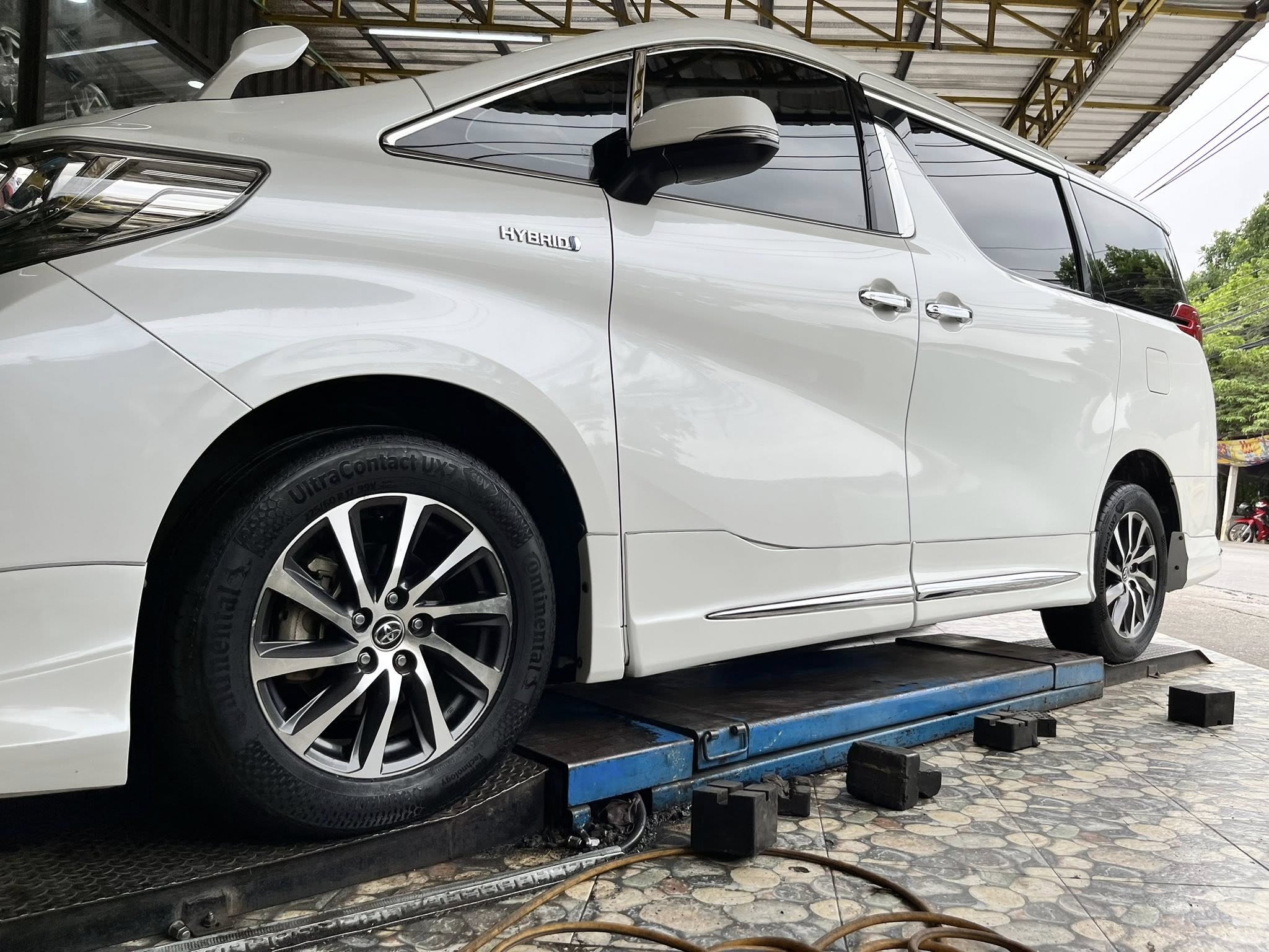 TOYOTA #ALPHARD🚘เปลี่ยนยาง 🛞🐘#CONTINENTAL #ULTRACONTACT #UX7 225/60R17