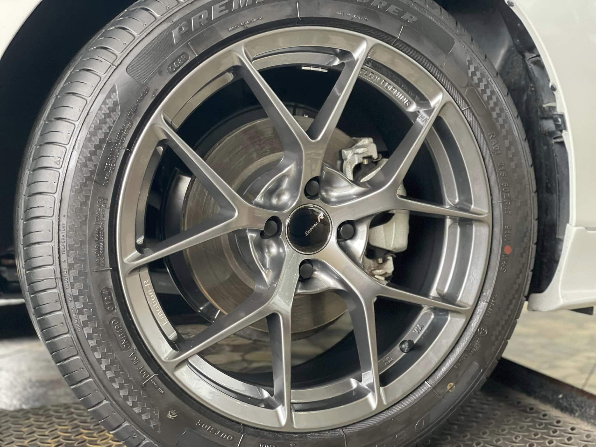 #TOYOTA_YARIS #ล้อแม็กซ์Emotion-R_17X7.5 ET35 4X100DG