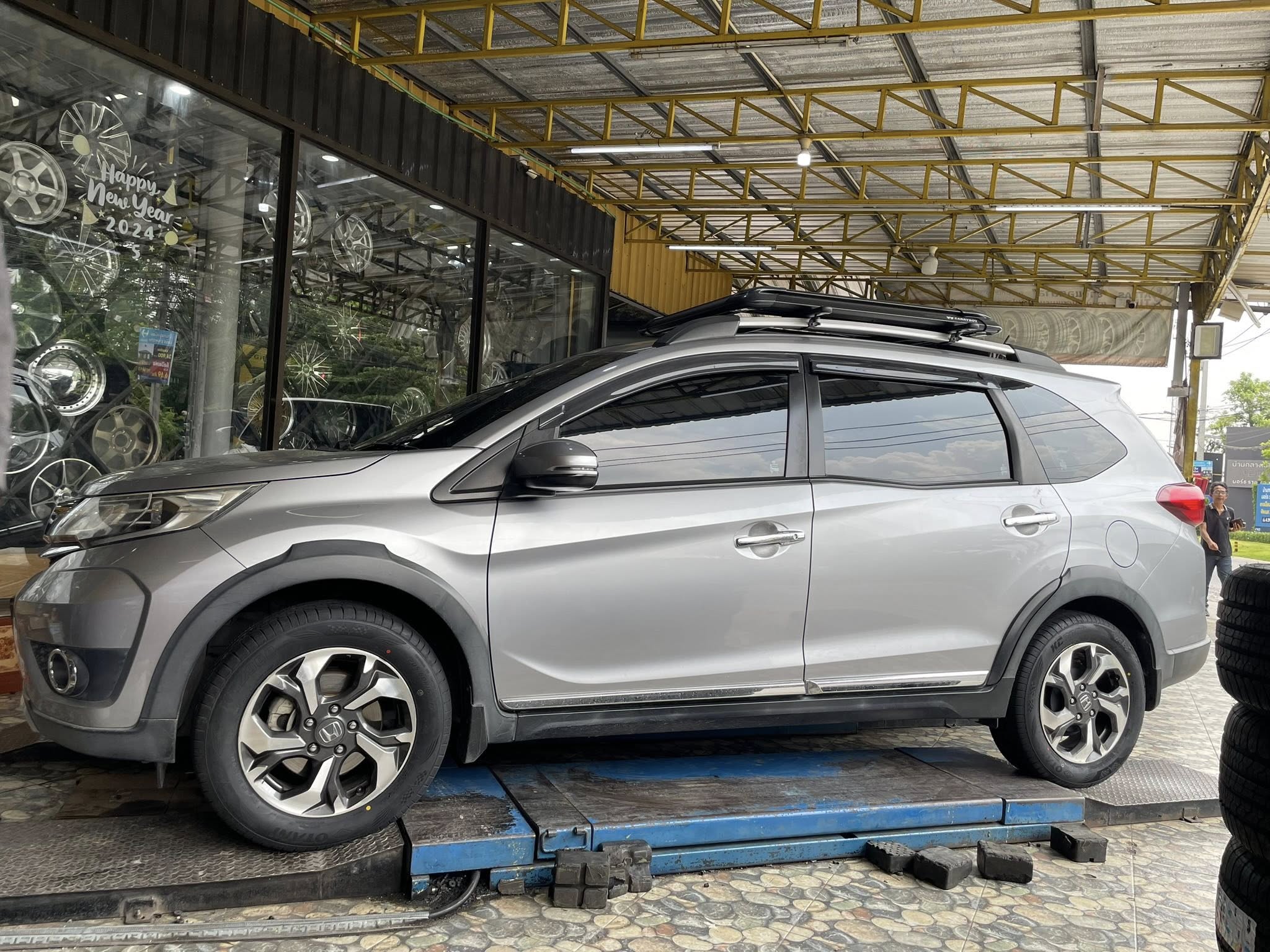 Honda_BRV 🚘 🛞🐘#OTANI_KC2000 205/60R16 🛞 🛞ยางคุณภาพดีนุ่มเงียบ🛞