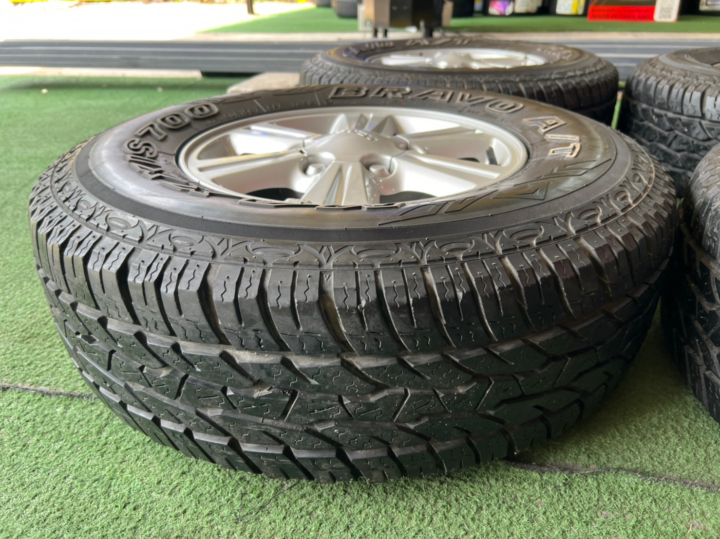 ล้อ ISUZU พร้อมยาง Maxxis 30x9.5/R15 ปี10