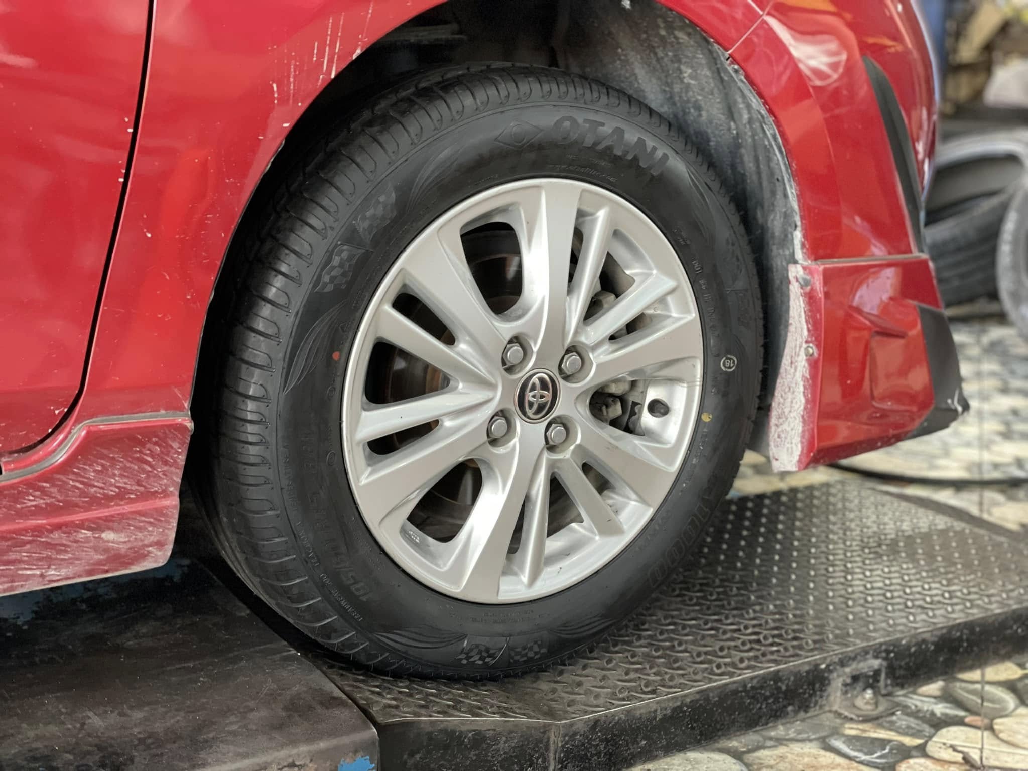🚘 #TOYOTA_YARIS🛞 เปลี่ยนยาง#OTANI #EK1000 195/60R15