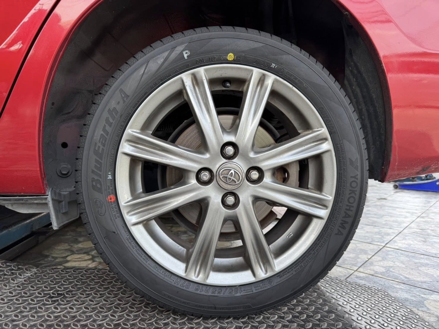 TOYOTA_VIOS🚘 🛞🐘#YOKOHAMA_BluEarth-AE50 185/55R16