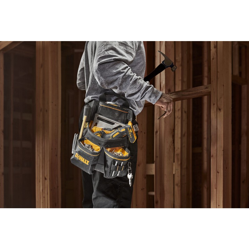 เซทกระเป๋าคาดเอว แบบช่องคู่ รุ่น DWST40201-1 DEWALT
