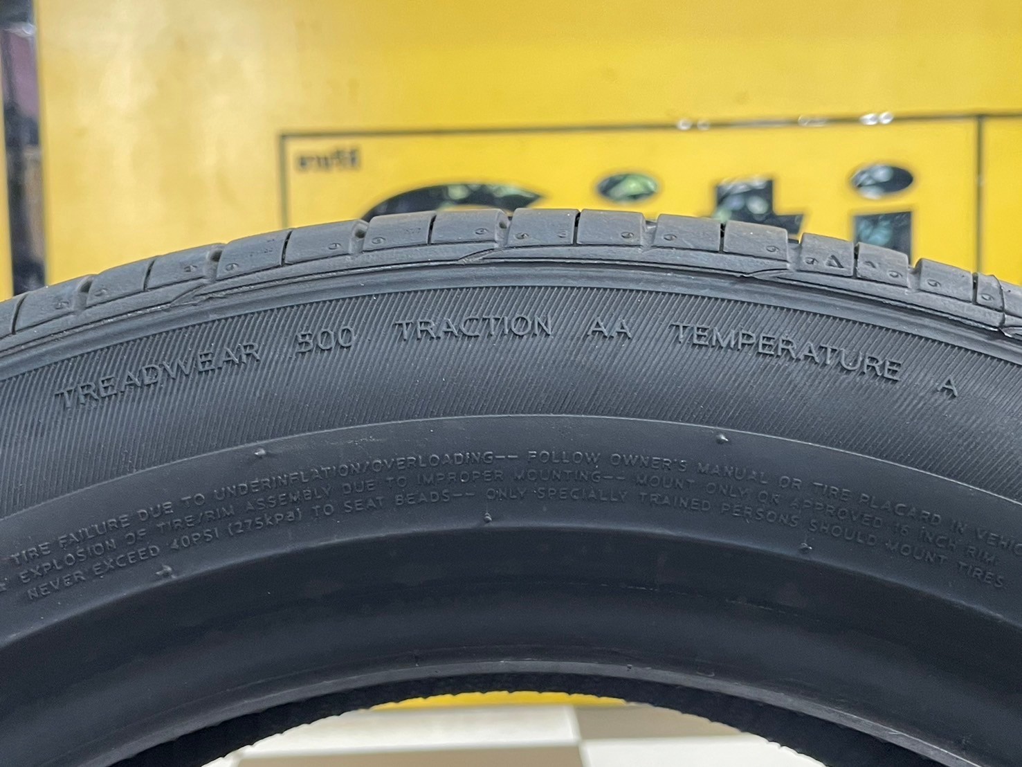 Hankook รุ่น Ventus V2 Concept 185/55R16 ยางใหม่ปี2024