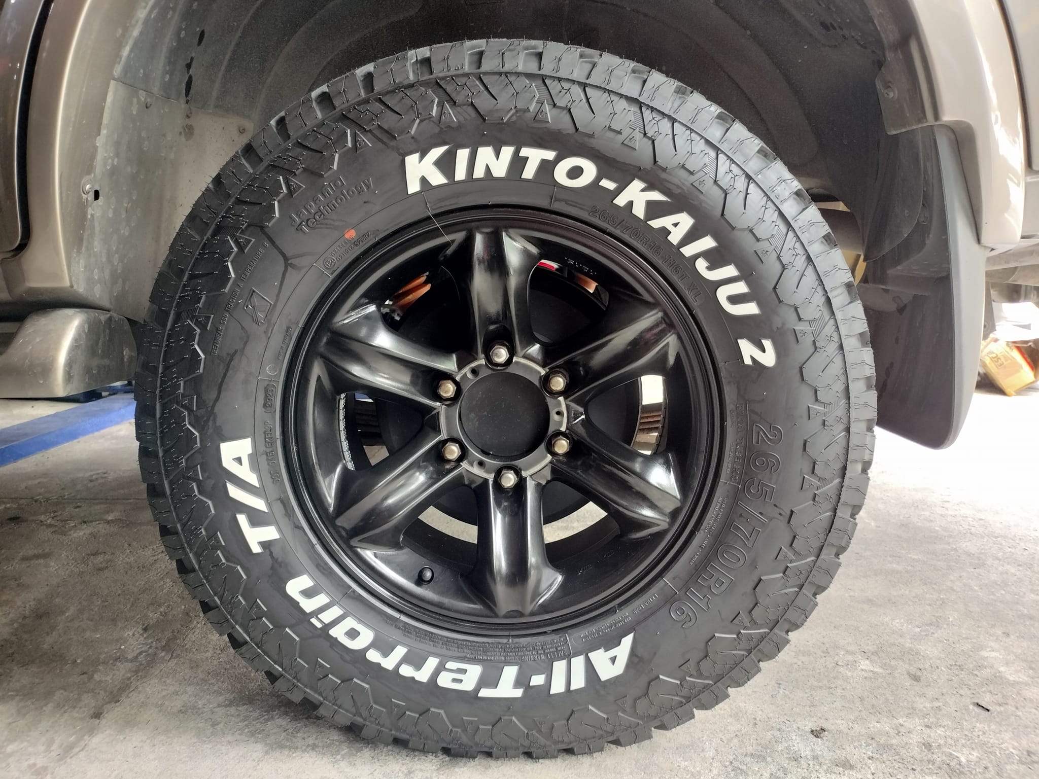 #ISUZU_TURBO #KINTO_KAIJU2_265/70R16