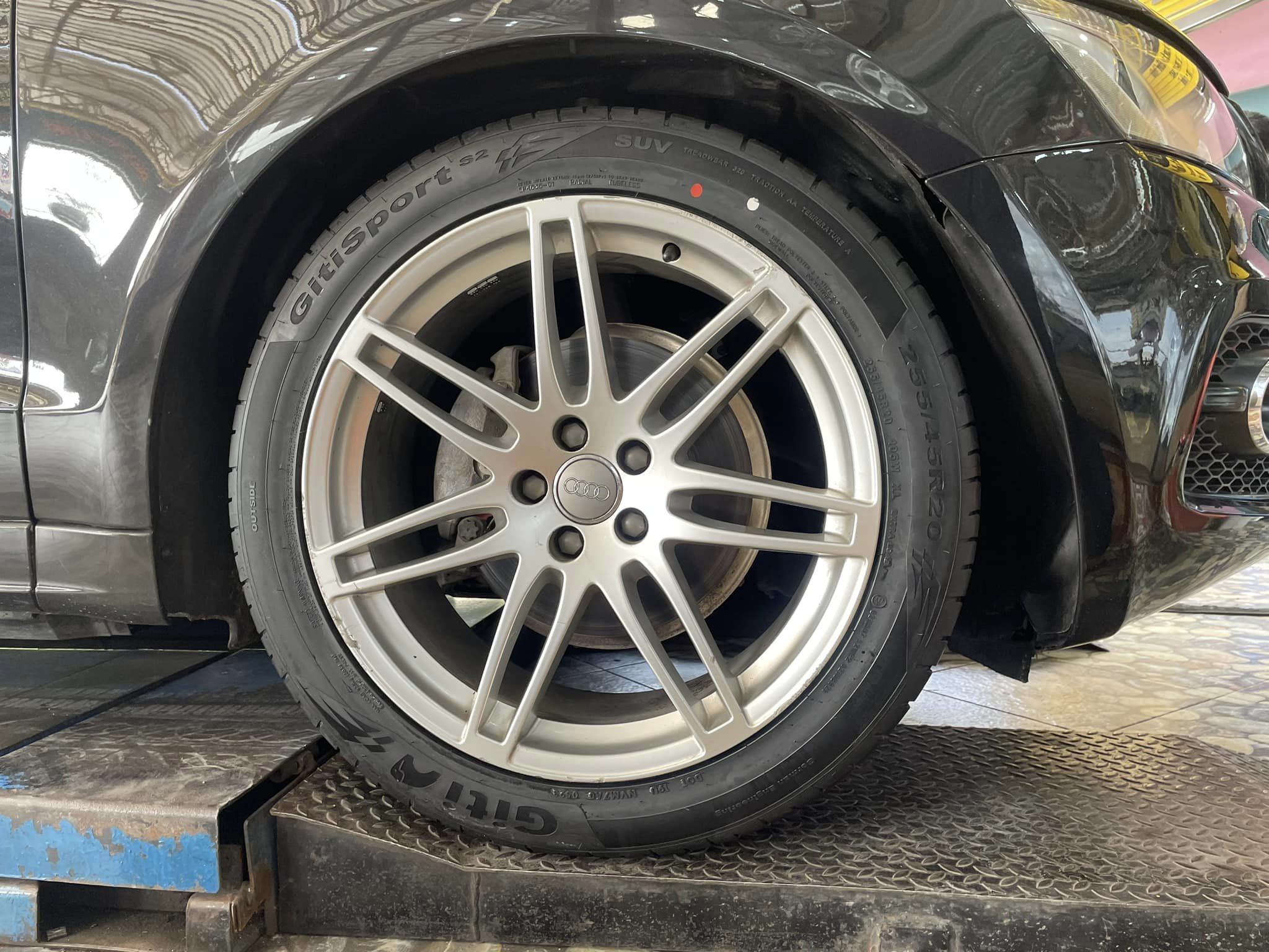 #AUDI_Q5❤️ 🛞🐘#GITI #SportS2_255/45R20🛞🐘