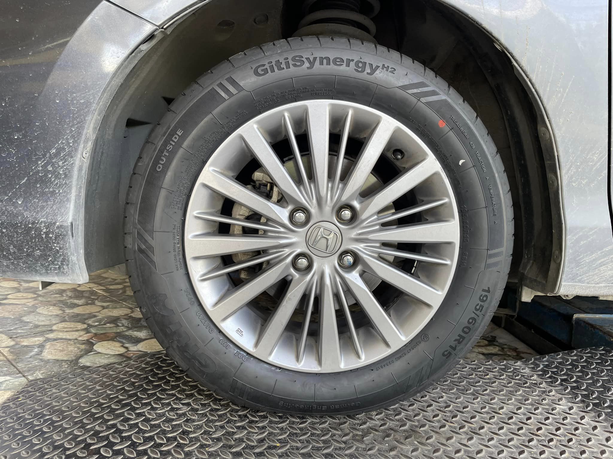 #GITI_SYNERGY_H2 195/60R15
