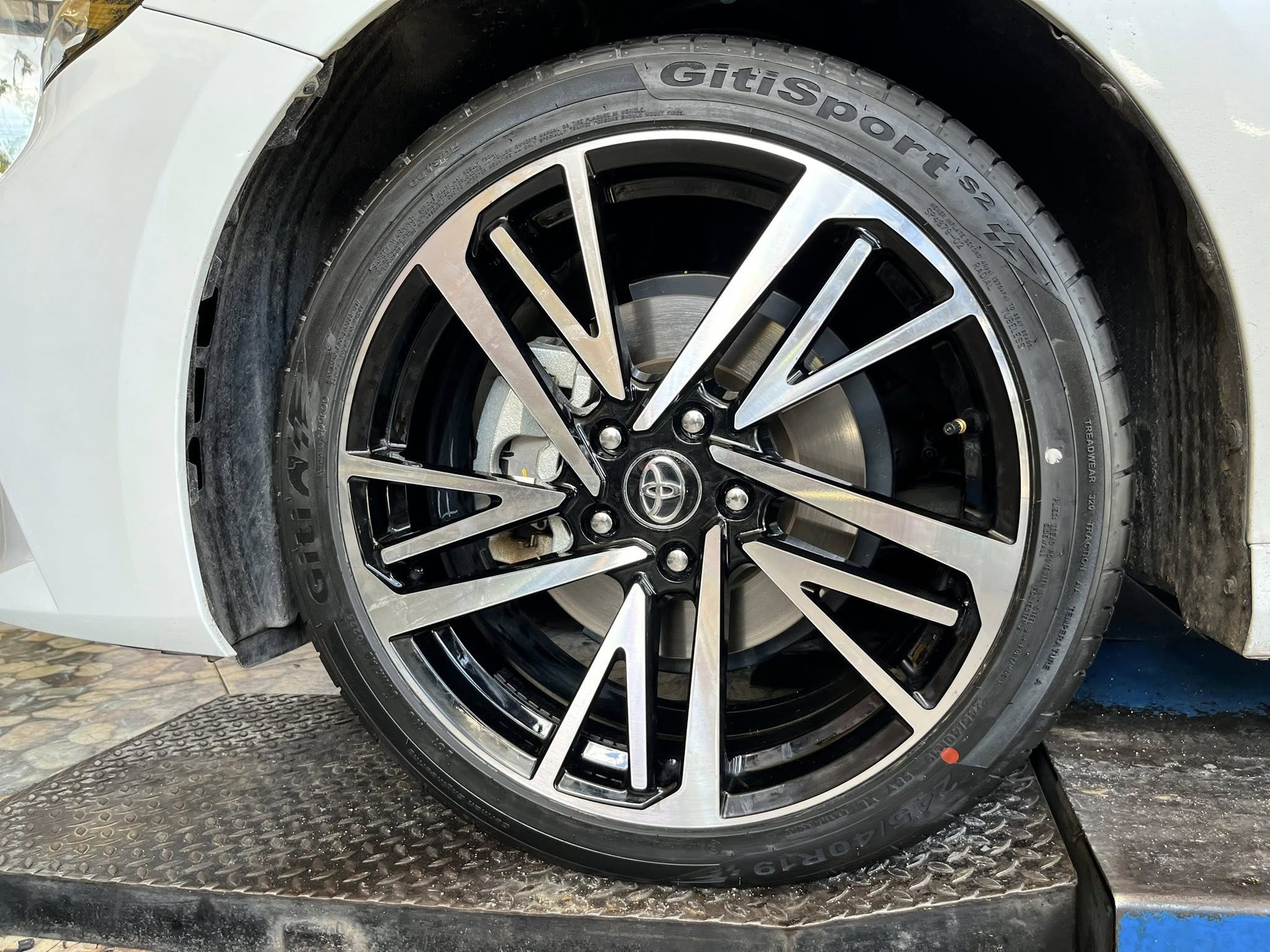 TOYOTA_CAMRY🚘 เปลี่ยนยาง 🛞🐘#GITI_SportS2_245/40R19