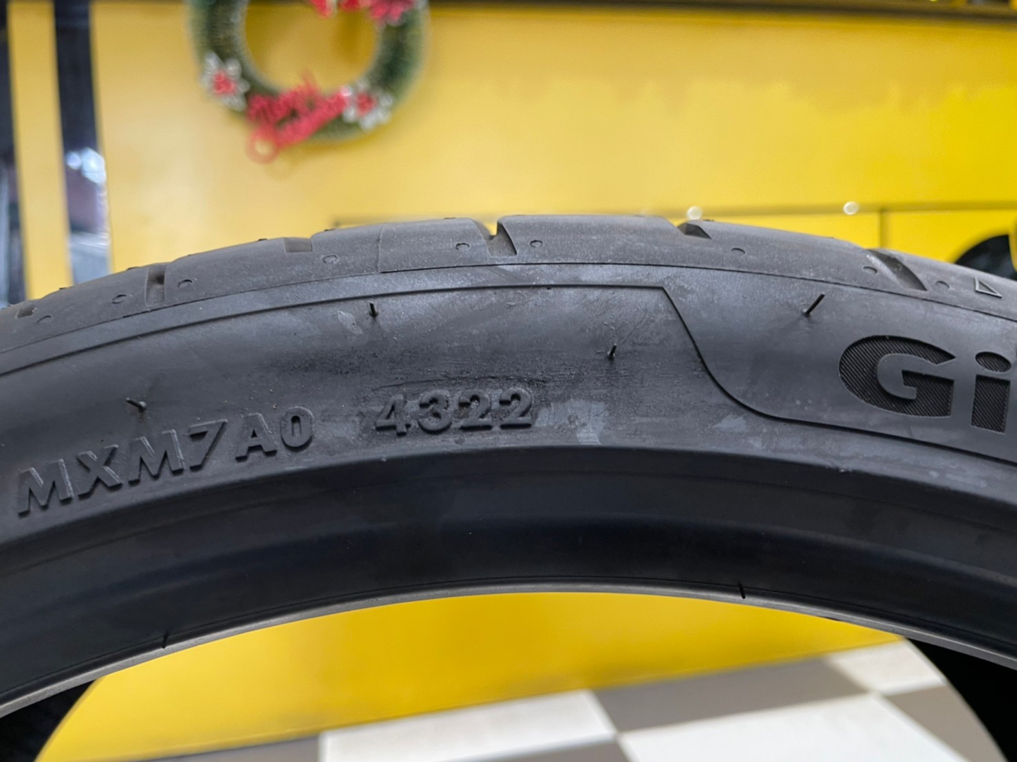 ยางใหม่ GITI SPORT S2 235/35R19 ราคาโปรโมชั่นพิเศษ พร้อมติดตั้งฟรี