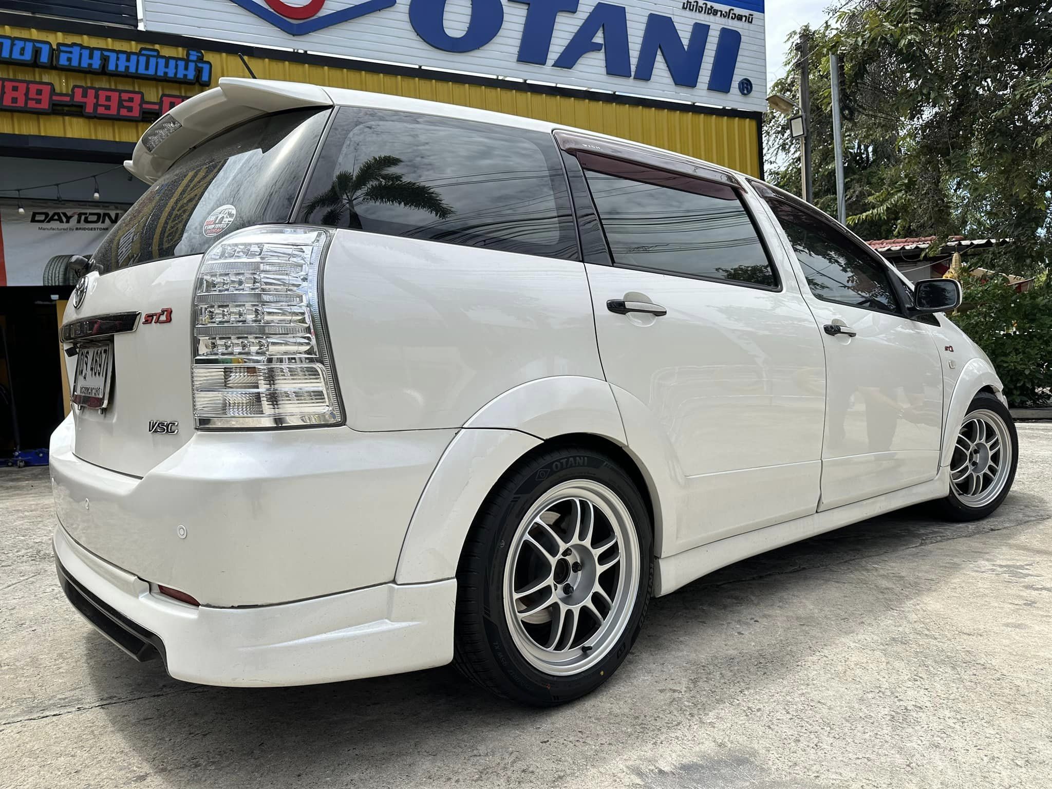 #TOYOTA_WISH #ยางรถไฟฟ้า 🛞 ￼#OTANI #KN1000 215/50R17