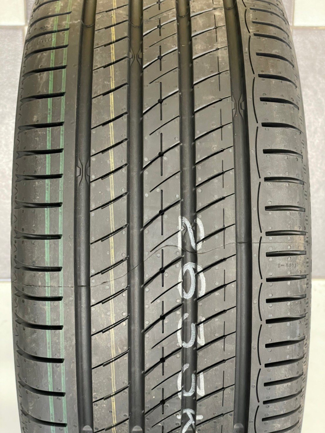 ยางใหม่ คอนตินเนนทอล 215/45R17 Continental UltraContact UC7 ยางใหม่ปี2023