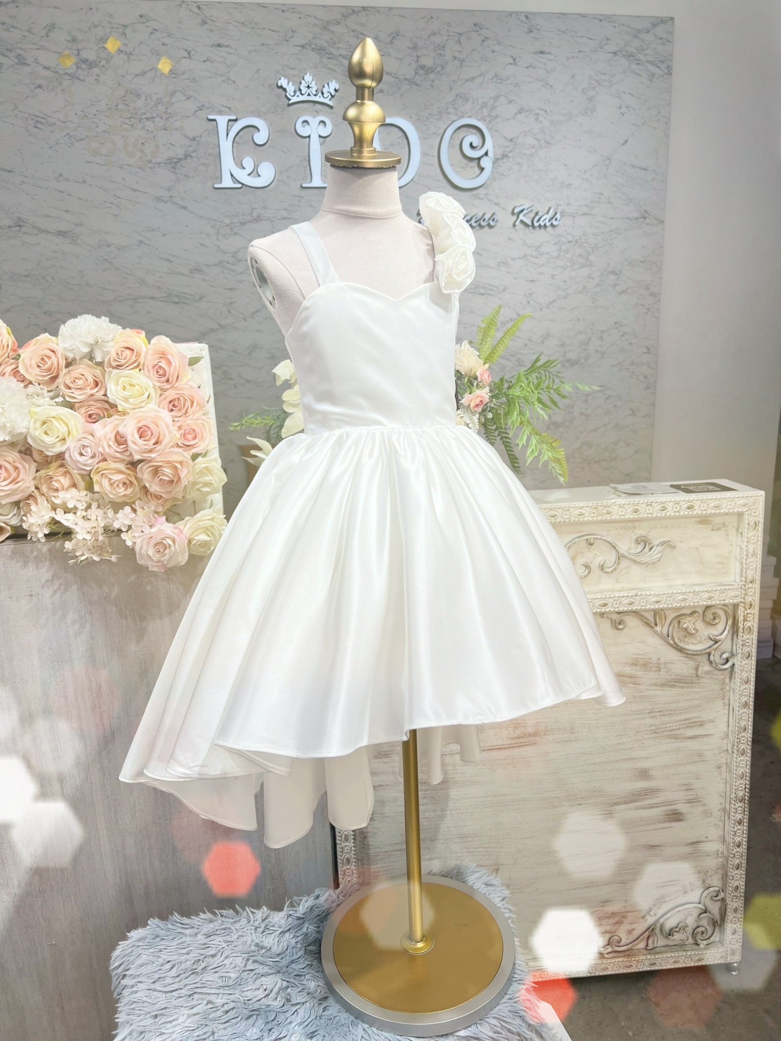 Sชุดราตรีเด็ก ชุดเจ้าหญิง (*หน้าร้านอยู่รัชดา*)W19205 สีเขียว ขาว กระโปรงหน้าสั้นหลังยาว สายเดี่ยว สวยน่ารักมาก
