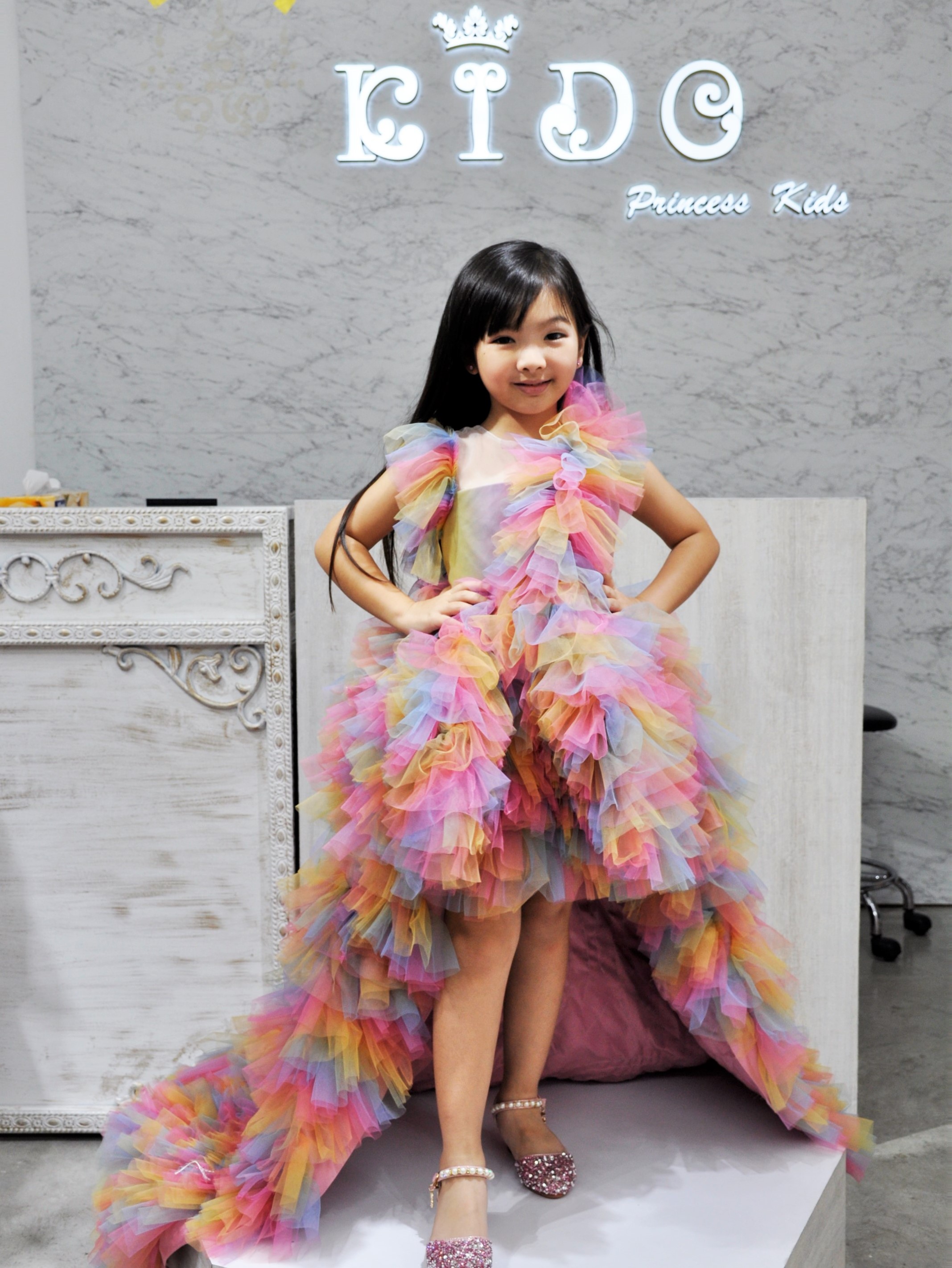 เช่าชุดเด็ก*มีหน้าร้านอยู่รัชดา ลองได้ เปลี่ยนได้ ถ่ายรูปเองจากสินค้าจริง*W18207 ชุดราตรีเด็กออกงาน สีสันสดใส ชุดเดินแบบเด็ก ชุดประกวดเด็ก