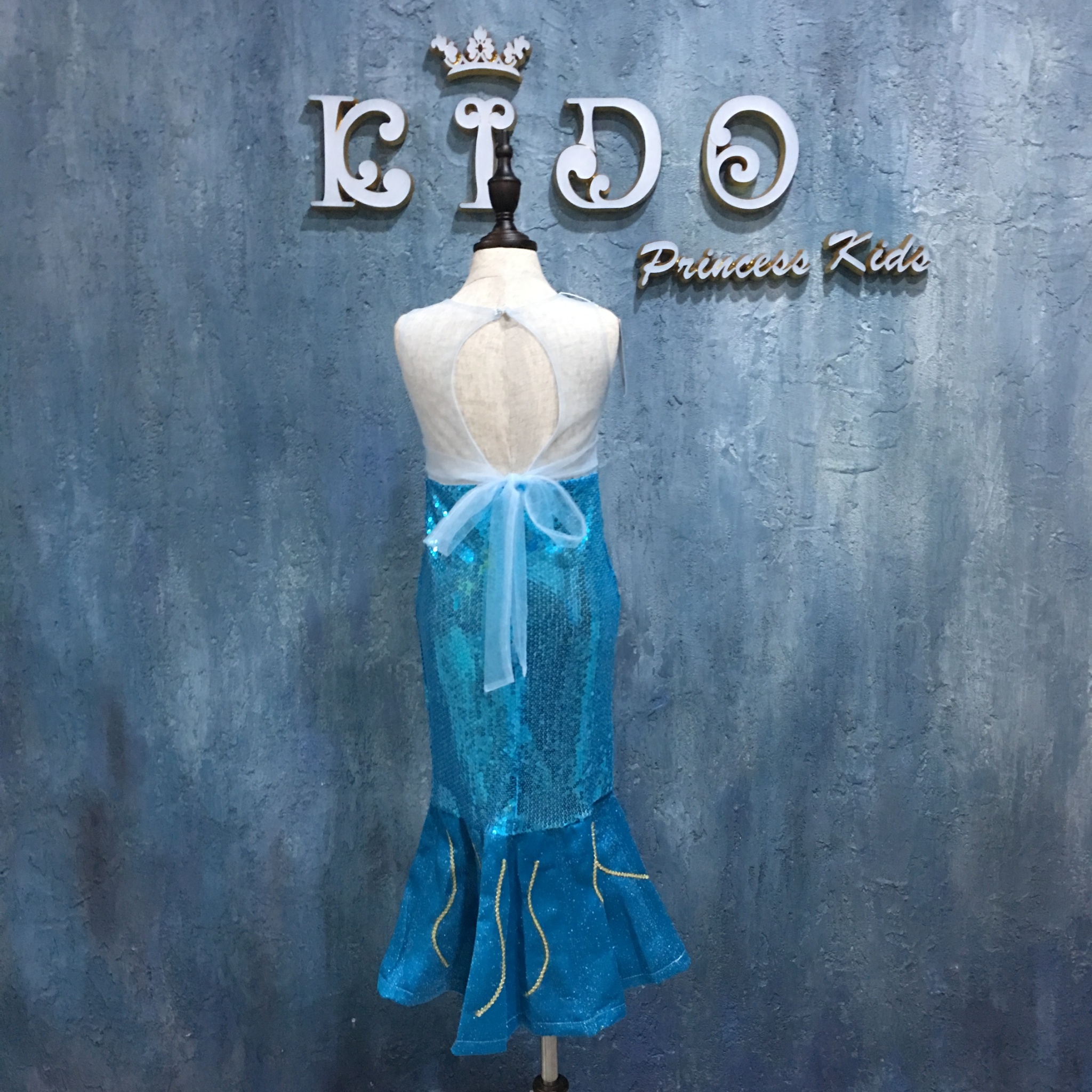 ชุดออกงานเด็ก(หน้าร้านอยู่รัชดา ลองได้ถ่ายรูปจากชุดจริง)W18098สีฟ้าชุดนางเงือกทรงหางปลาปักเลื้อม อกซีทรูติดดอกไม้