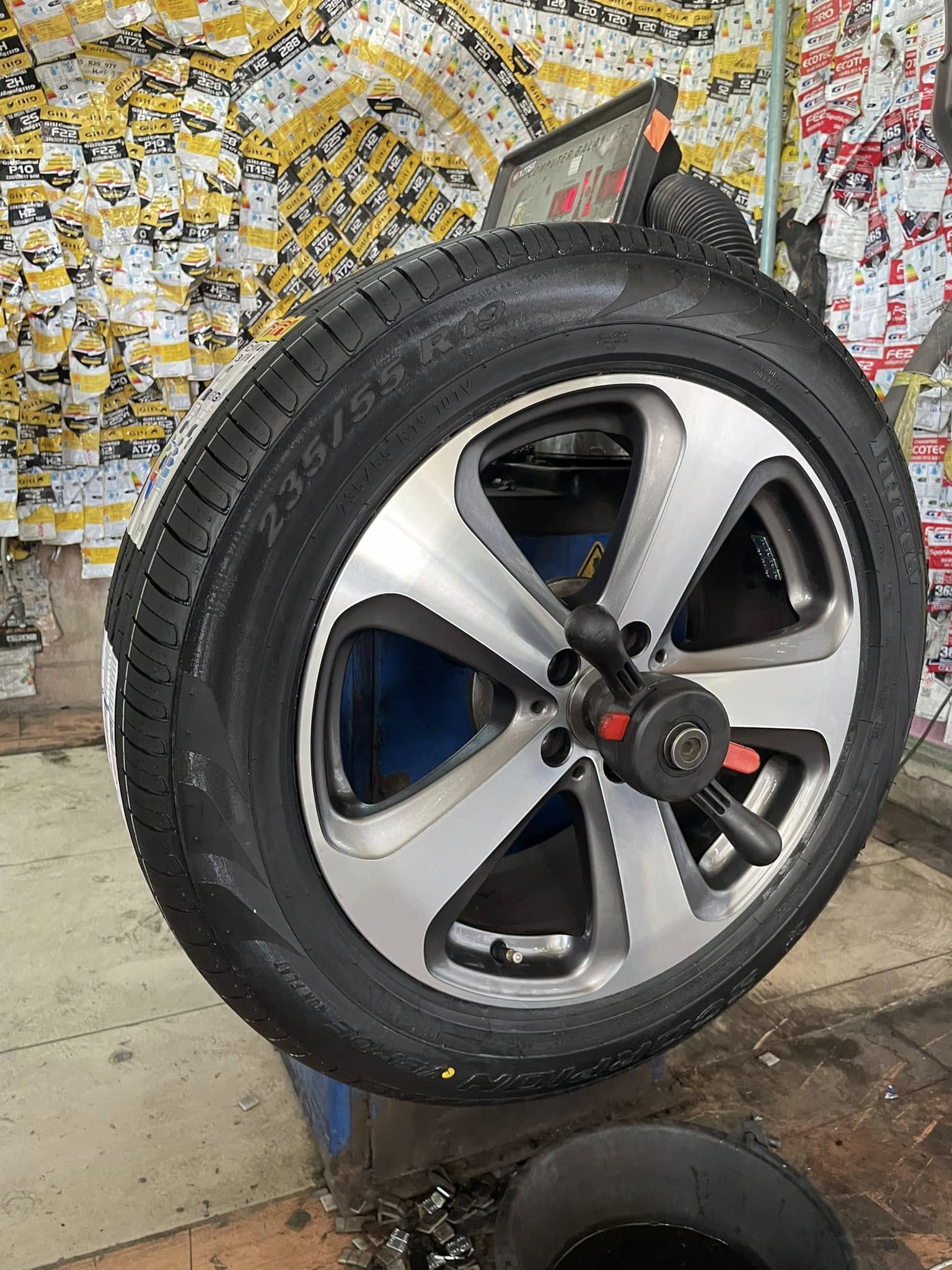 #Benz_GLC250d #ติดตั้งยางพรีลารี่ 235/55RF19 PIRELLI SCORPION VERDE RUNFLAT