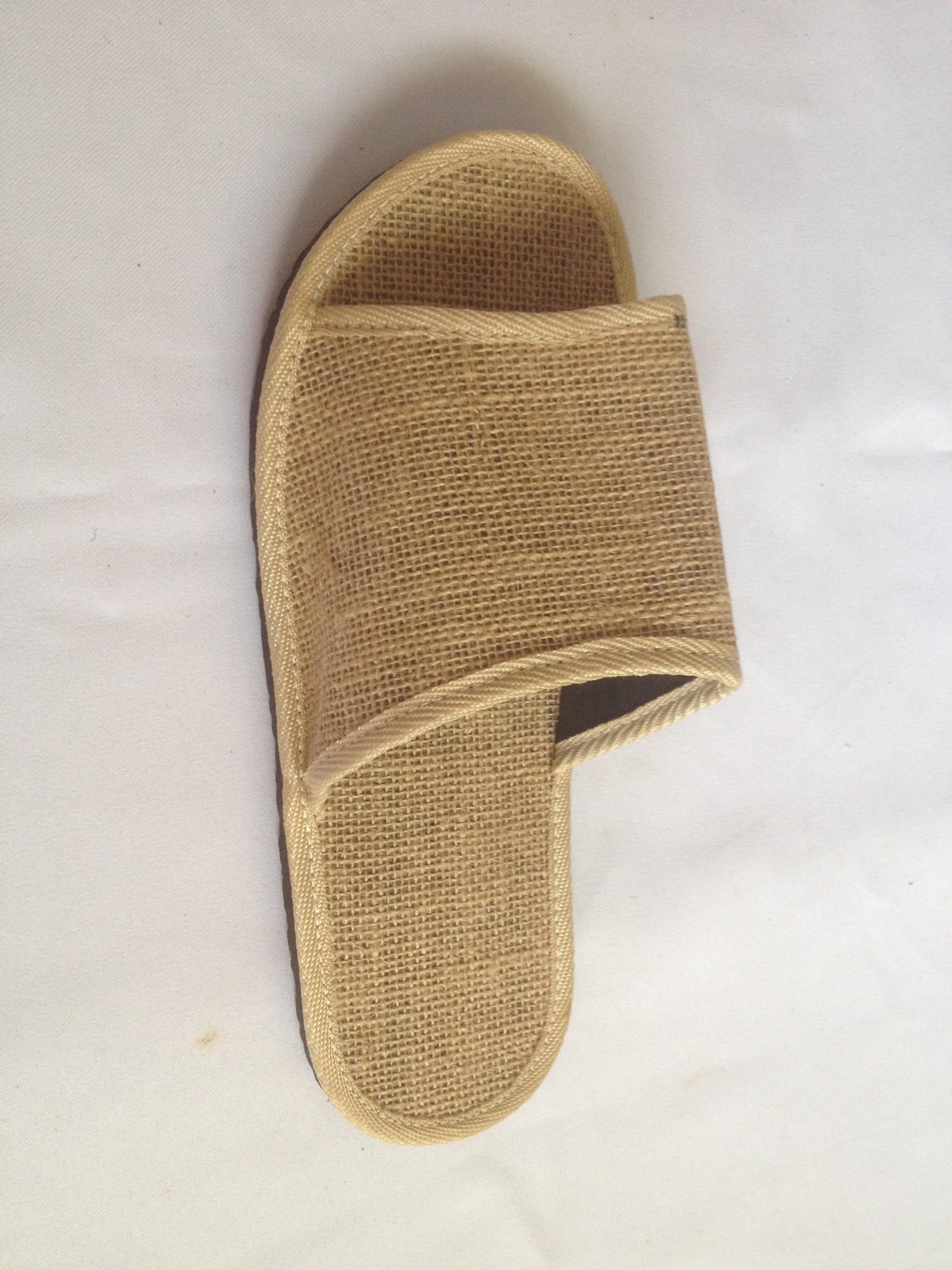 BSS305R :รองเท้าแตะใส่เดินในบ้าน ราคาส่ง 1โหล 12 คู่