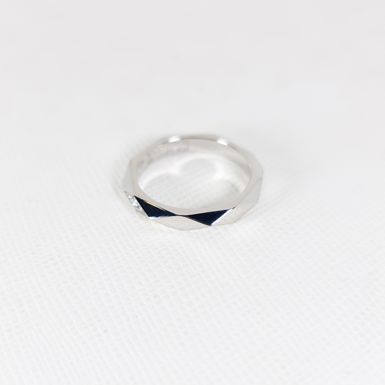 แหวน Boucheron Facette Band with 3 Diamonds Platinum950 ไซส์ 47# (Used)(Resized)