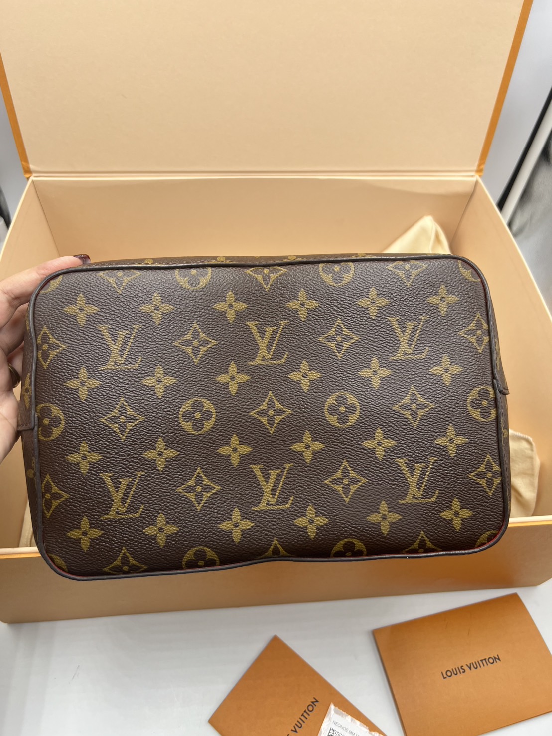 LV neo noe มือสอง สีแดง