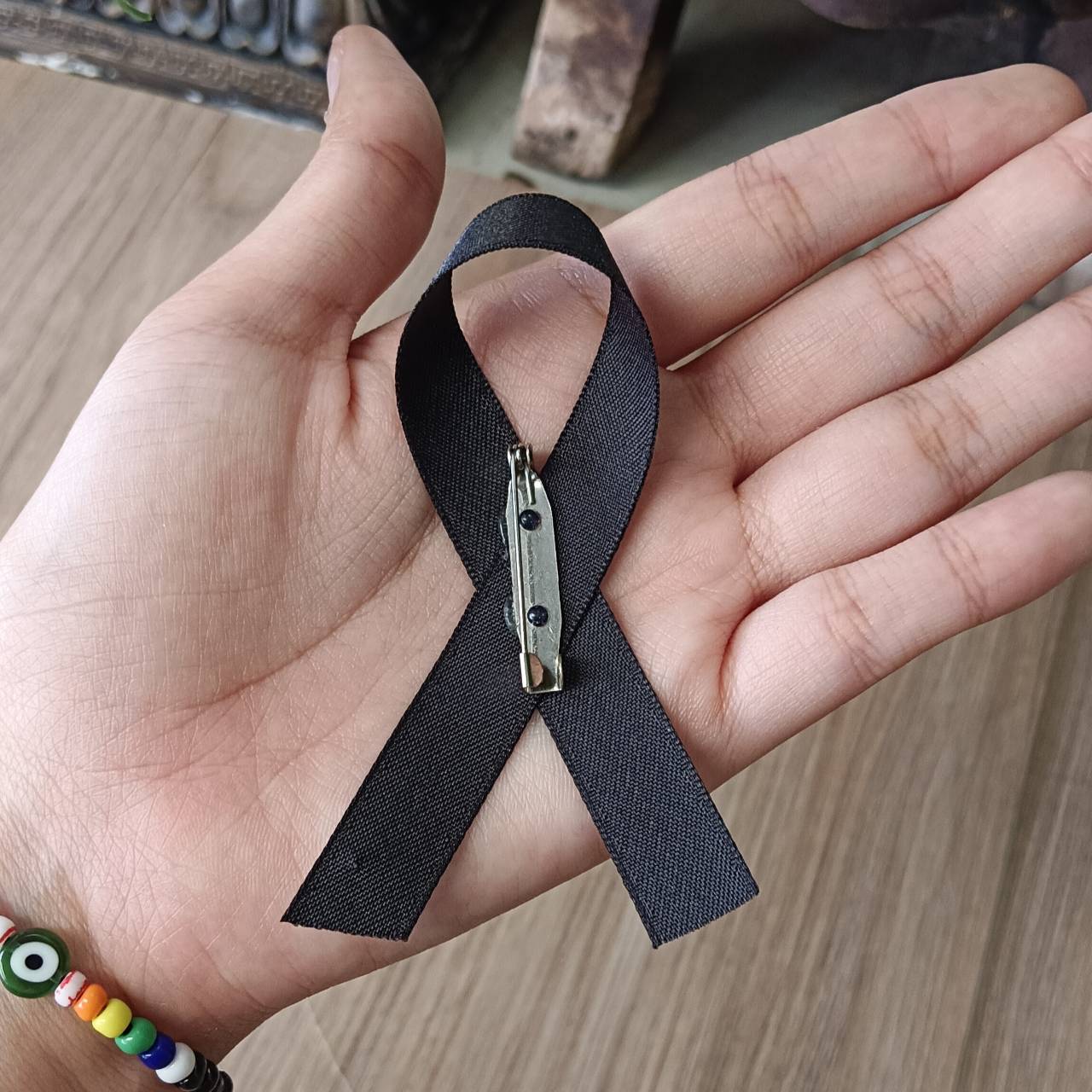 โบว์ดำไว้อาลัย