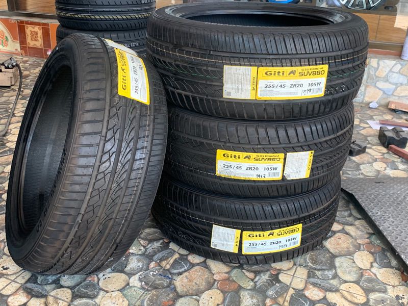 ยางใหม่คุณภาพดี สมรรถนะสูง GITI ControlSUV880 255/45R20