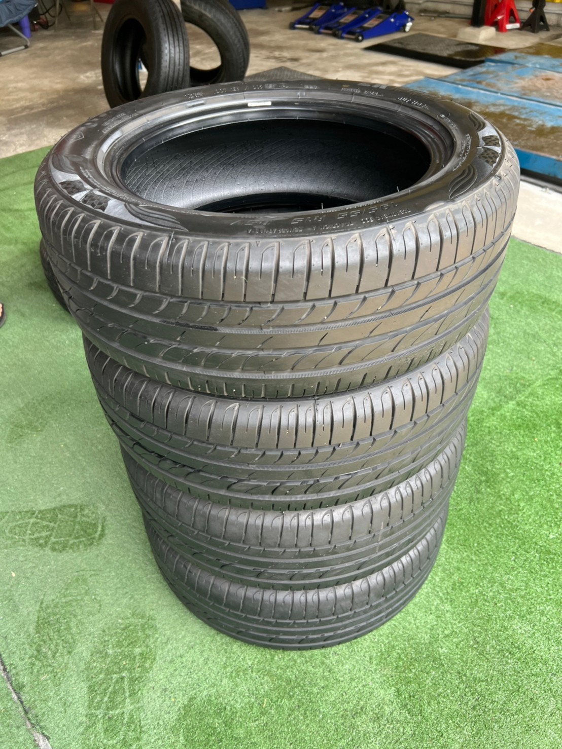 ยางรถกระบะ Bridgestone R611 ปี20 205/70R15 เส้นละ 600
