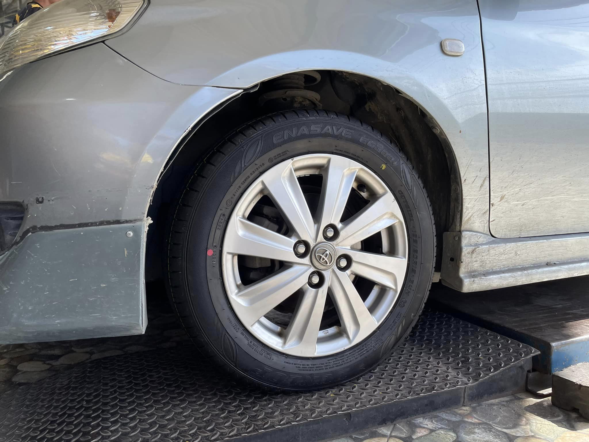 🛞❤️ #TOYOTA_VIOS🚘เปลี่ยนยาง 🛞🐘#DUNLOP_EC300+_185/60R15 ❤️ 🛞 #บริการตั้งศูนย์ล้อ🛠